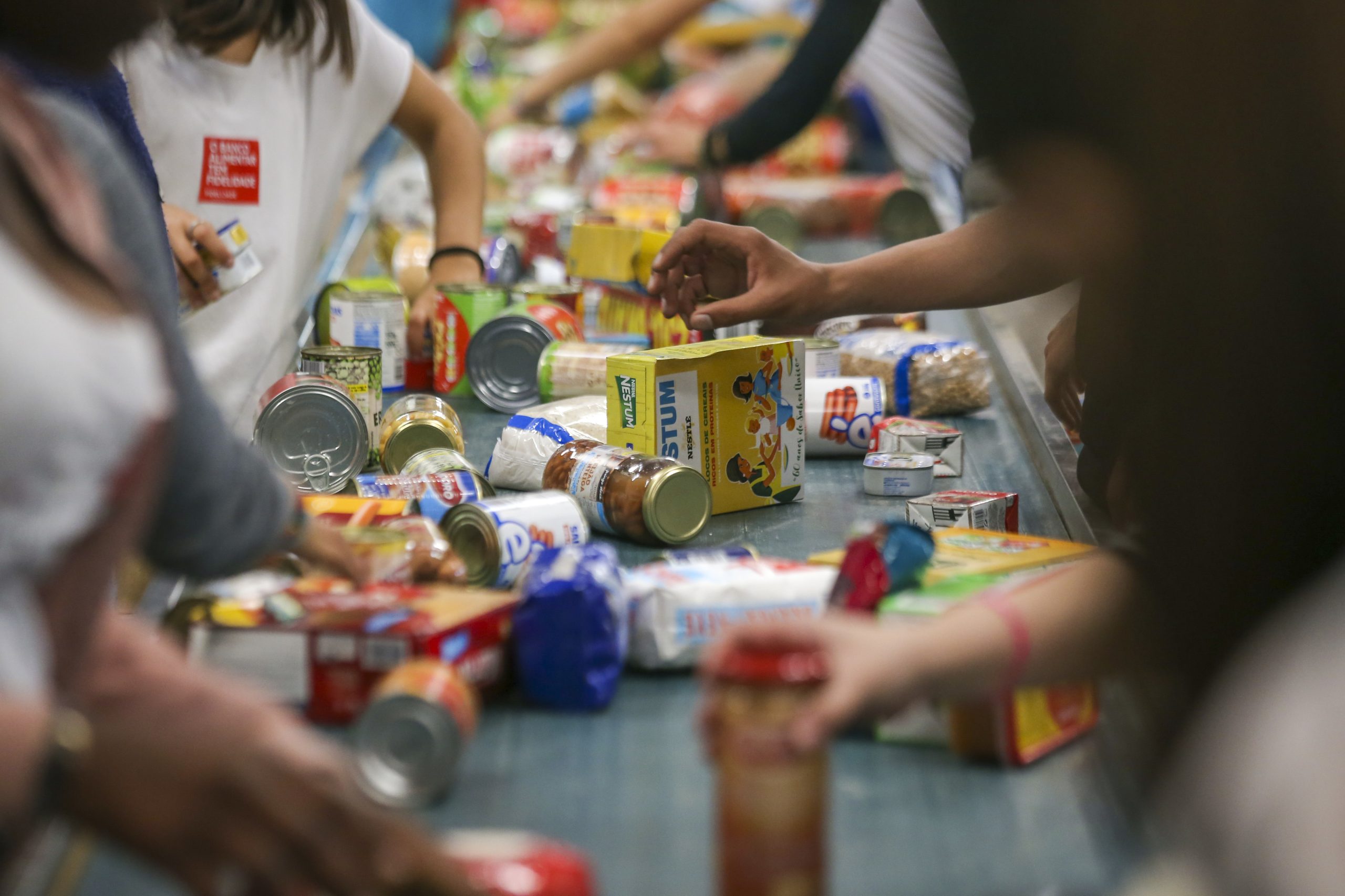 Governo vai alargar por três meses apoio ao cabaz alimentar. Medida abrange “cerca de um milhão de famílias”