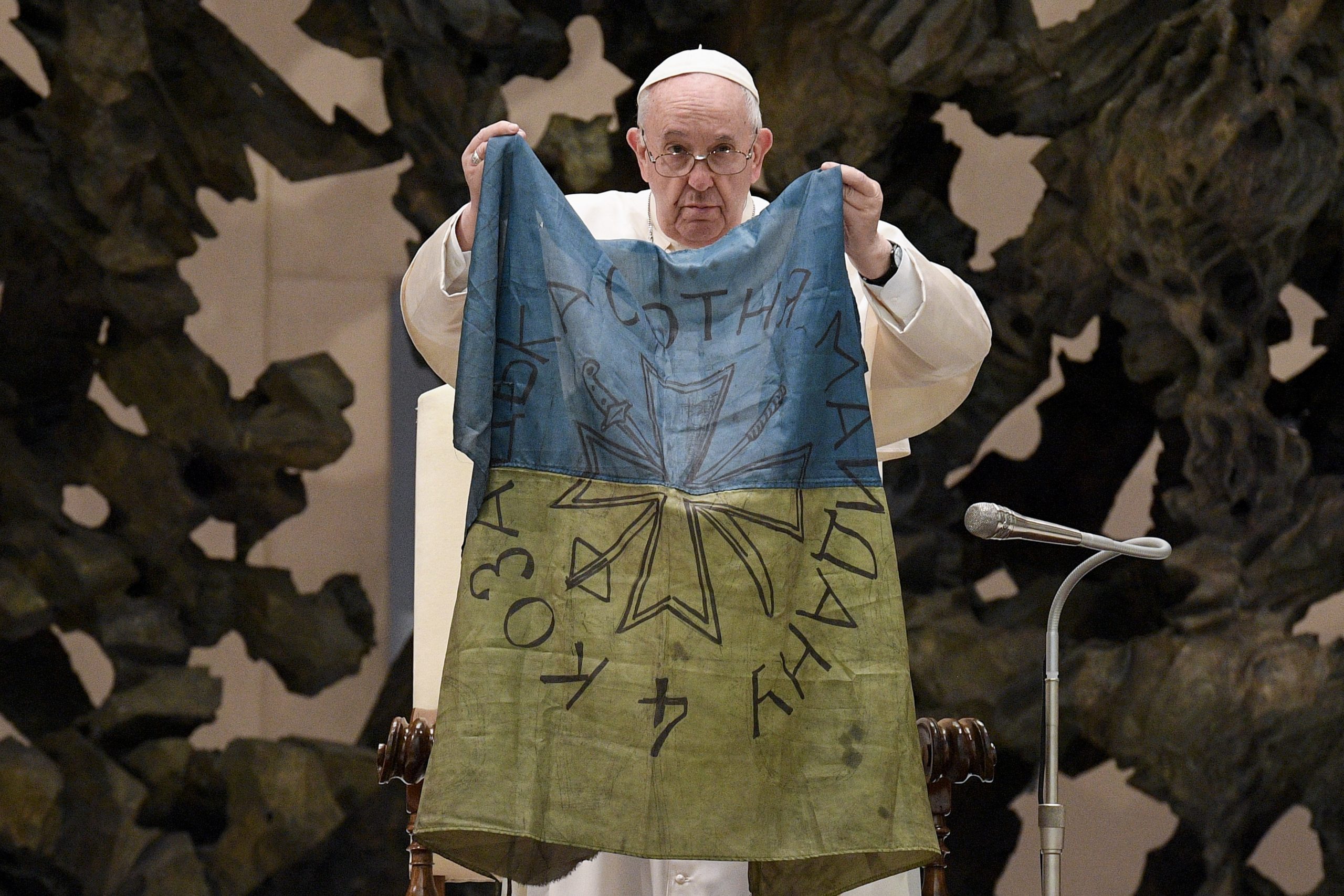 “Nunca disse que o mundo estava perdido, nunca disse que os homens são uma desgraça”. D. Rui Valério sobre o legado do Papa Francisco