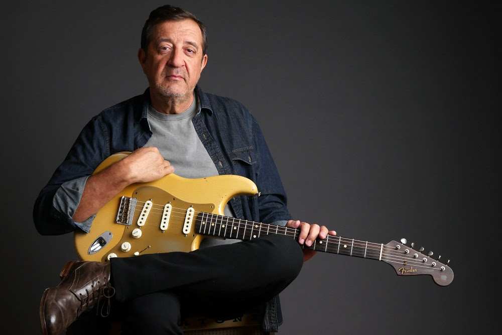 Rui Veloso anuncia concertos em formato trio de guitarras e palco 360.º em Lisboa e Porto