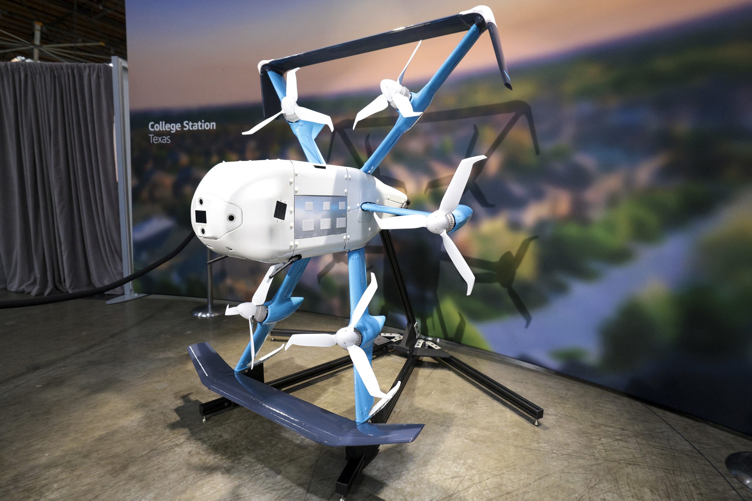 Amazon vai começar a entregar encomendas com drones na Europa em 2024