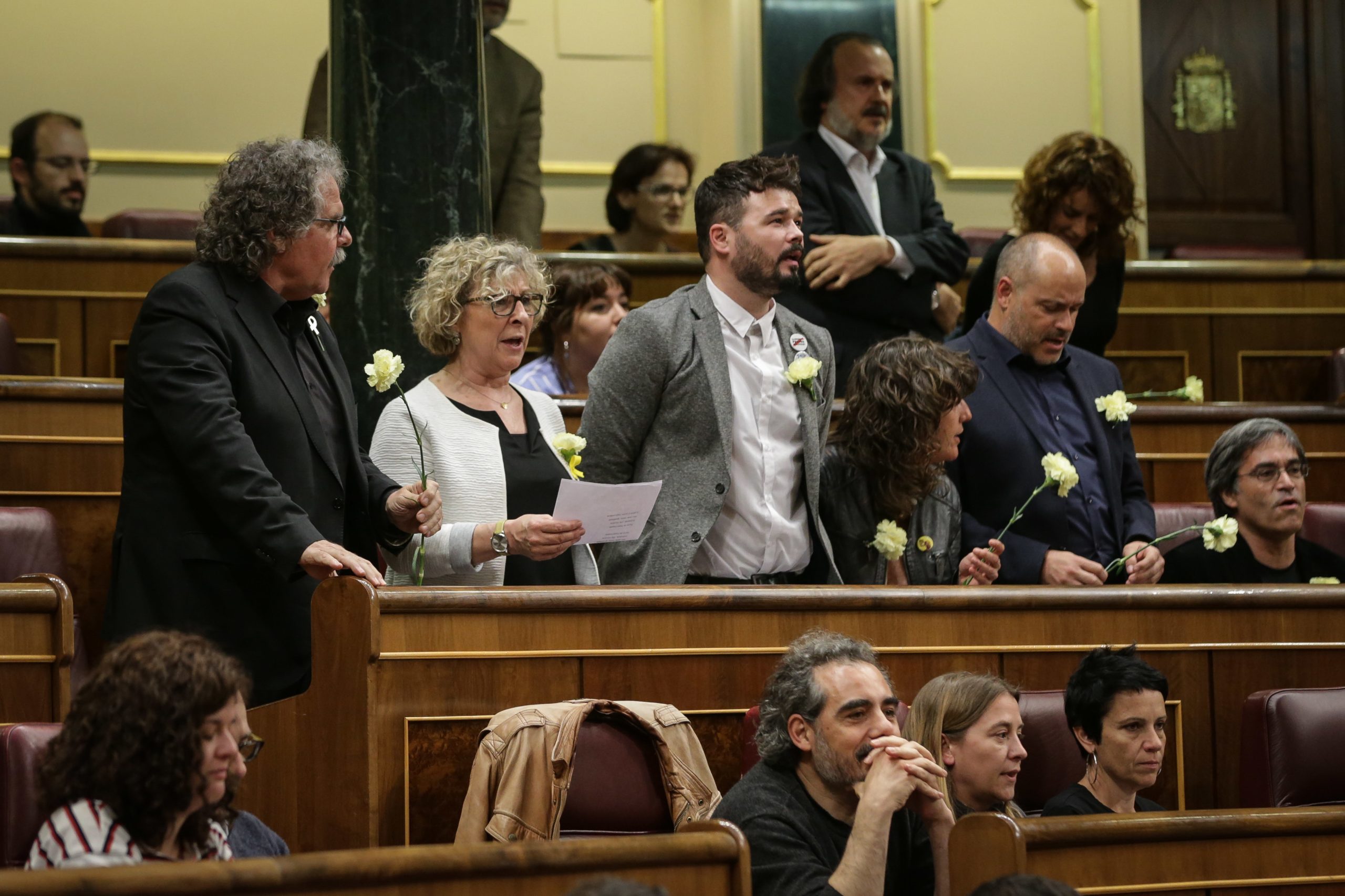 Marcelo ouve deputados catalães a cantar “Grândola” e reforça a necessidade de lutar pela democracia