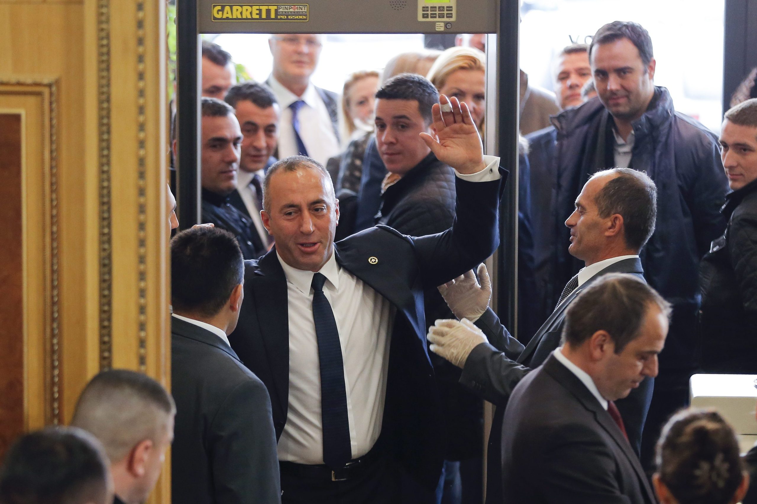 Sérvia pede a França extradição de ex-primeiro-ministro do Kosovo