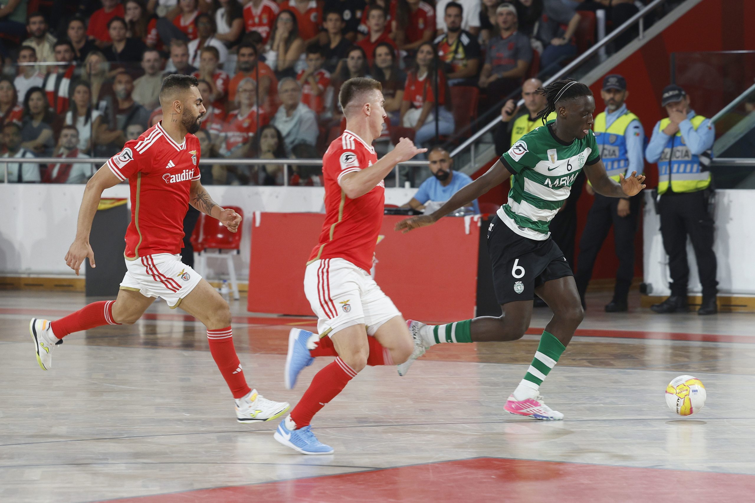 Lusos e espanhóis perplexos com ‘final four’ da Champions League de futsal na Arménia