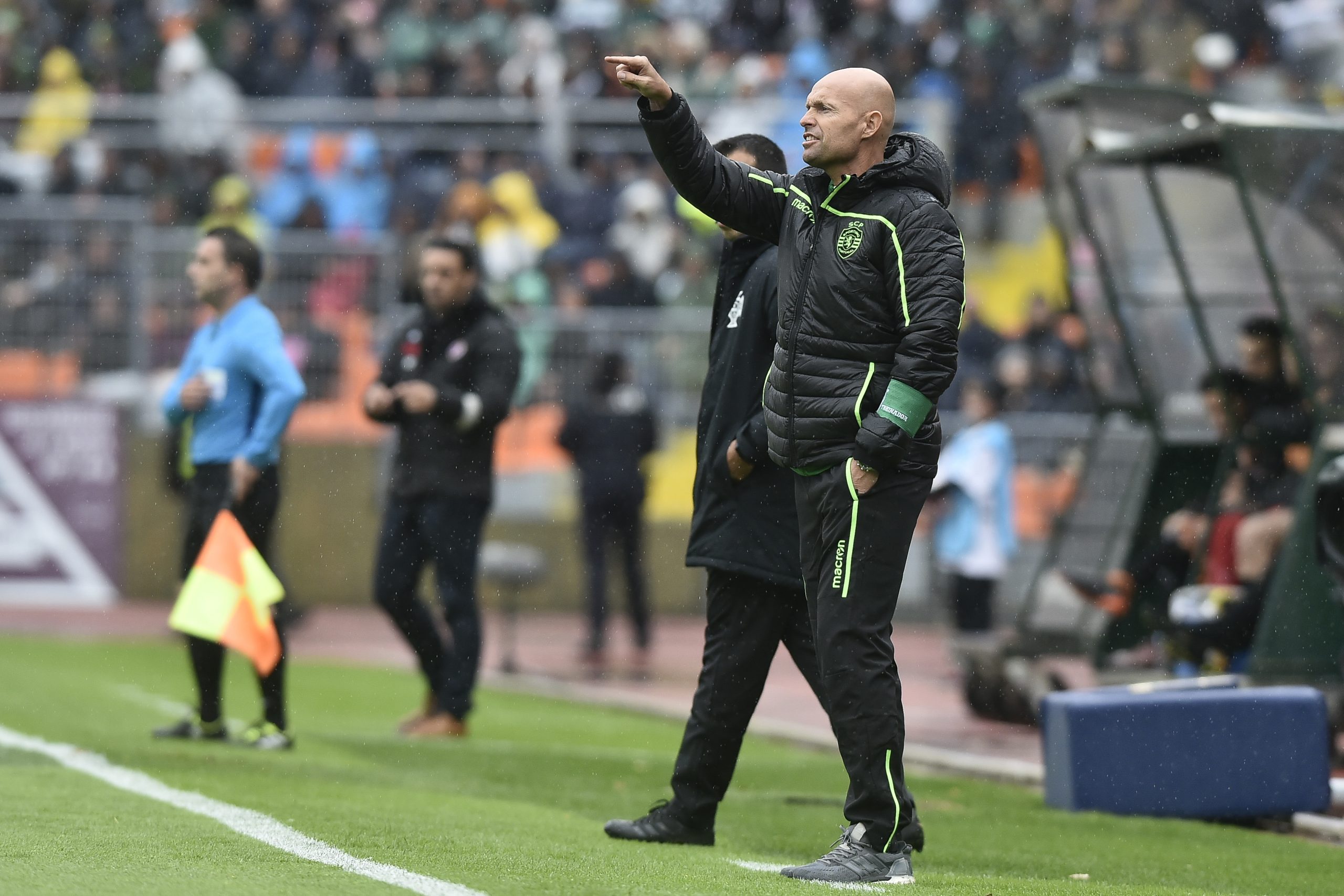 Sporting CP. Keizer diz que talvez não seja “preciso ir ao mercado” em janeiro