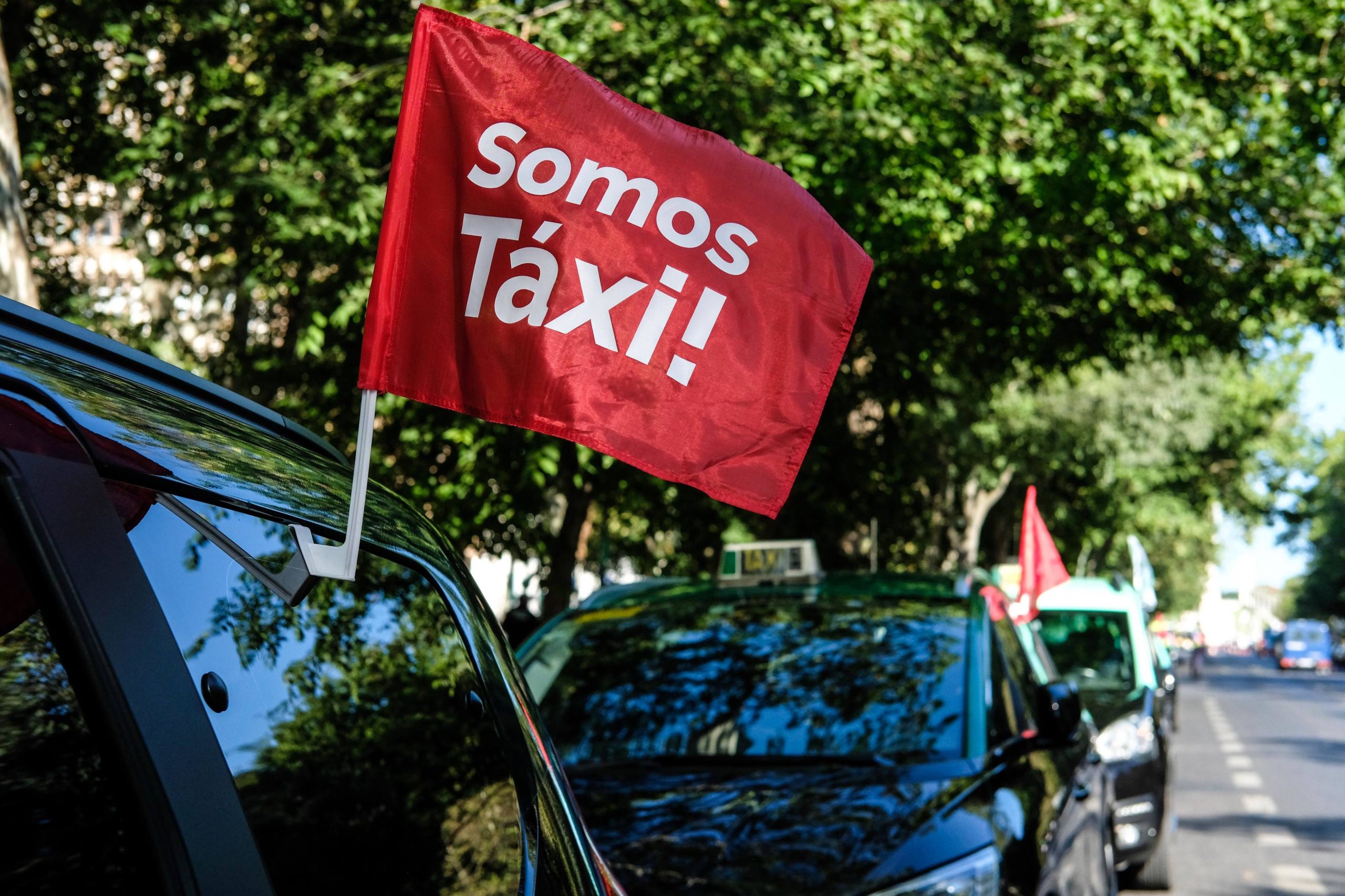 Táxis: Representantes recebidos no parlamento à tarde por partidos