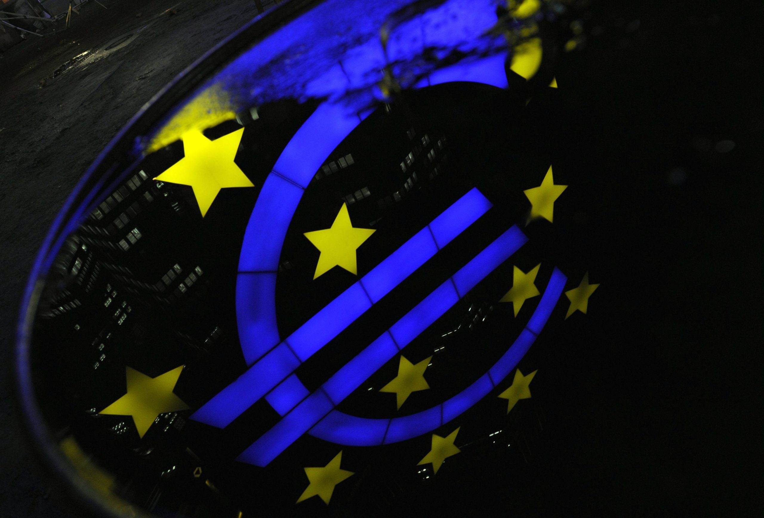 Banco Central Europeu adverte que guerra comercial pode prejudicar sobretudo Estados Unidos