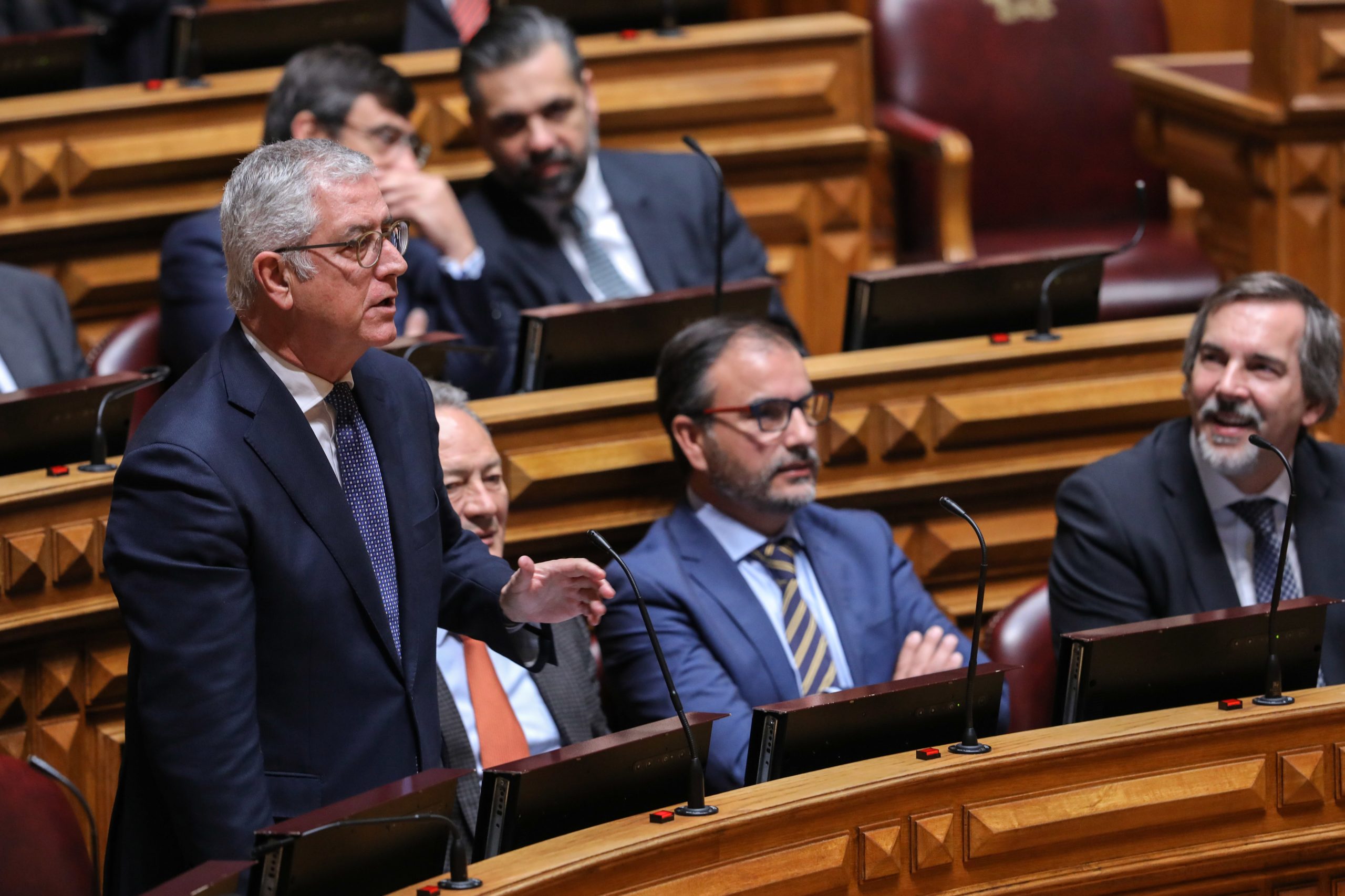 PS remete para Ministério Público e Comissão de Ética caso das assinaturas do PSD