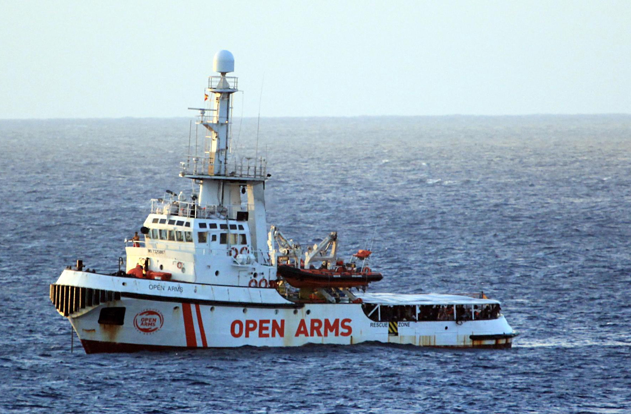 Itália autoriza desembarque de 265 migrantes em navio humanitário