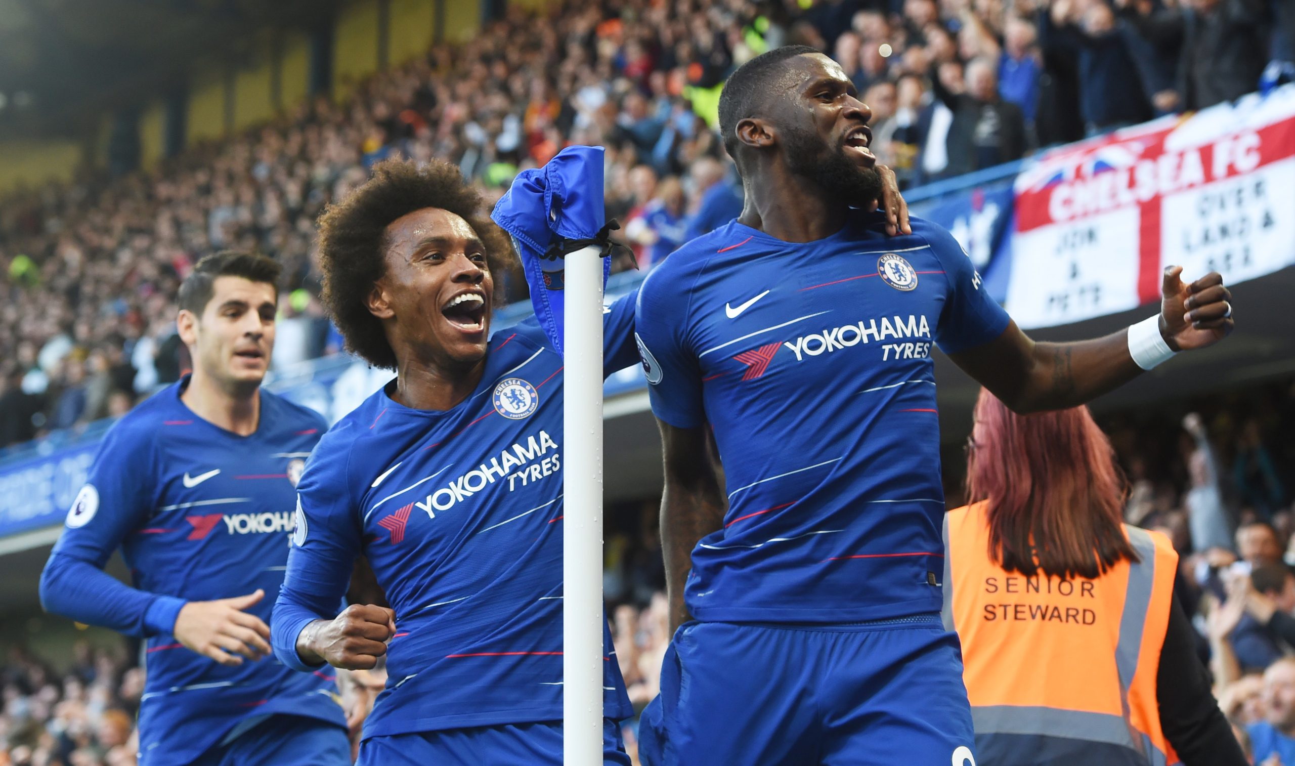 Chelsea empata na receção ao Manchester United no último minuto