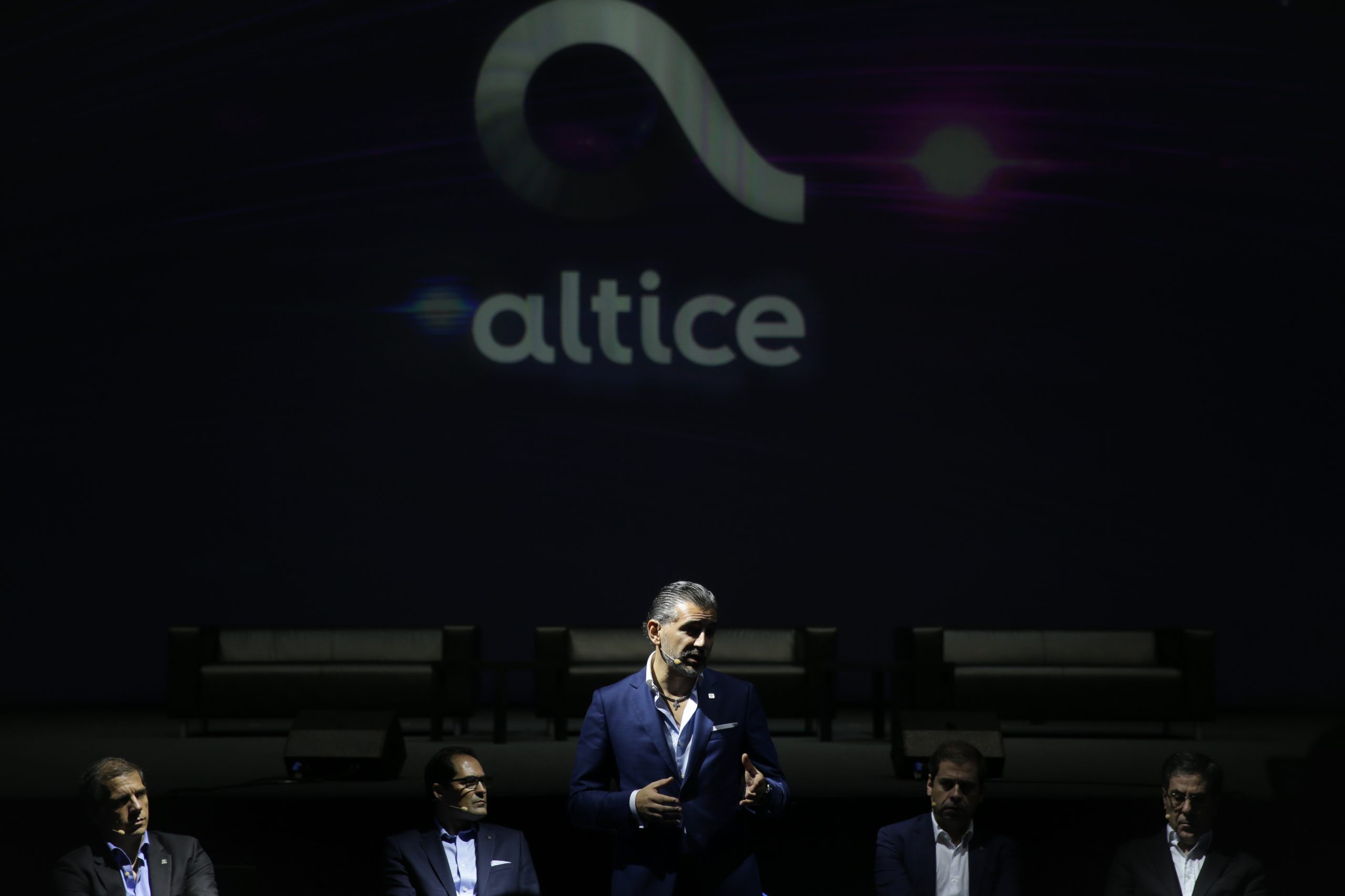 Deco alerta para ilegalidade da cobrança de faturas em papel pela Meo/Altice
