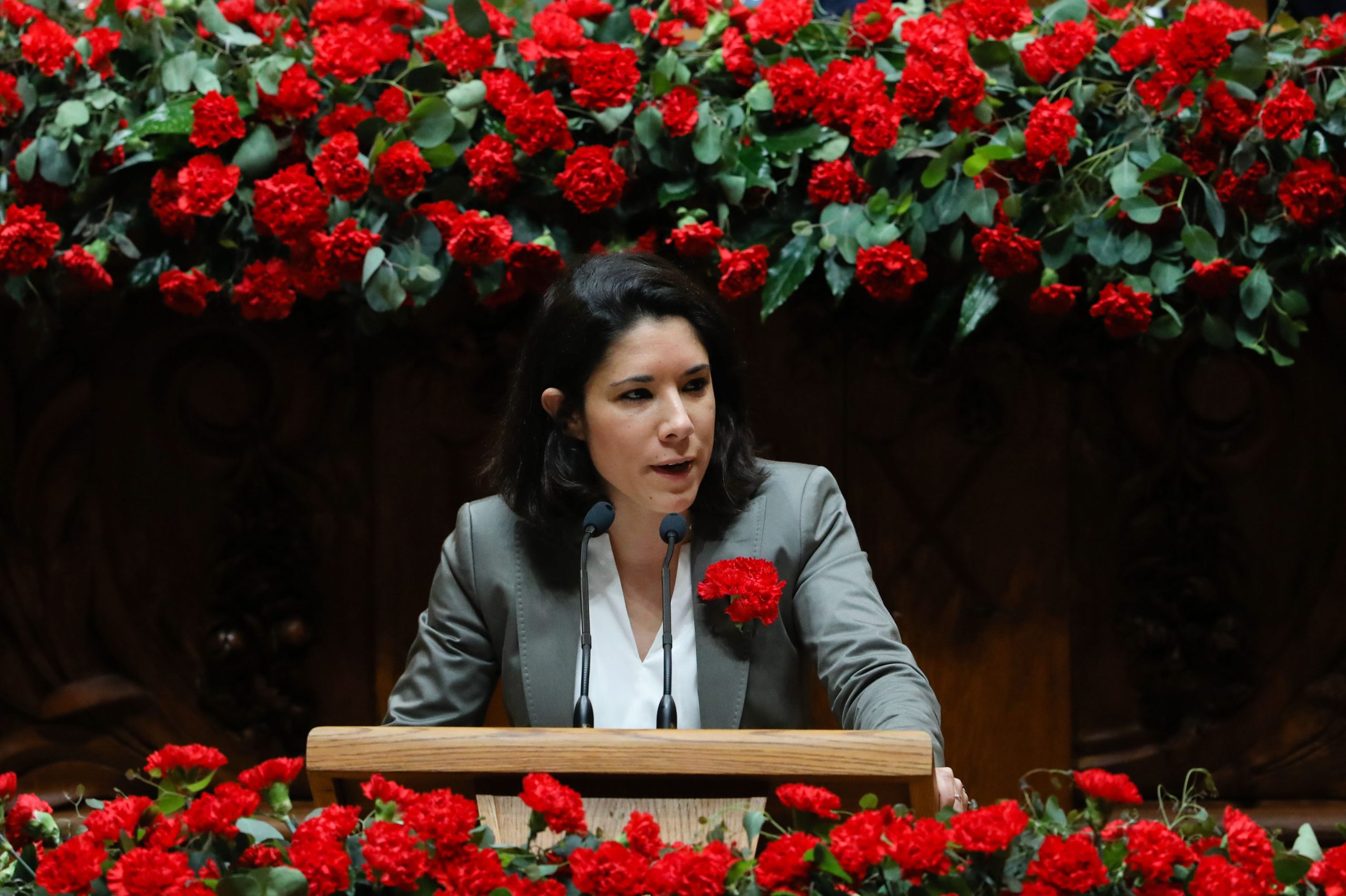 25Abril: “Sacrificar a democracia” aos mercados foi um erro, diz Bloco de Esquerda