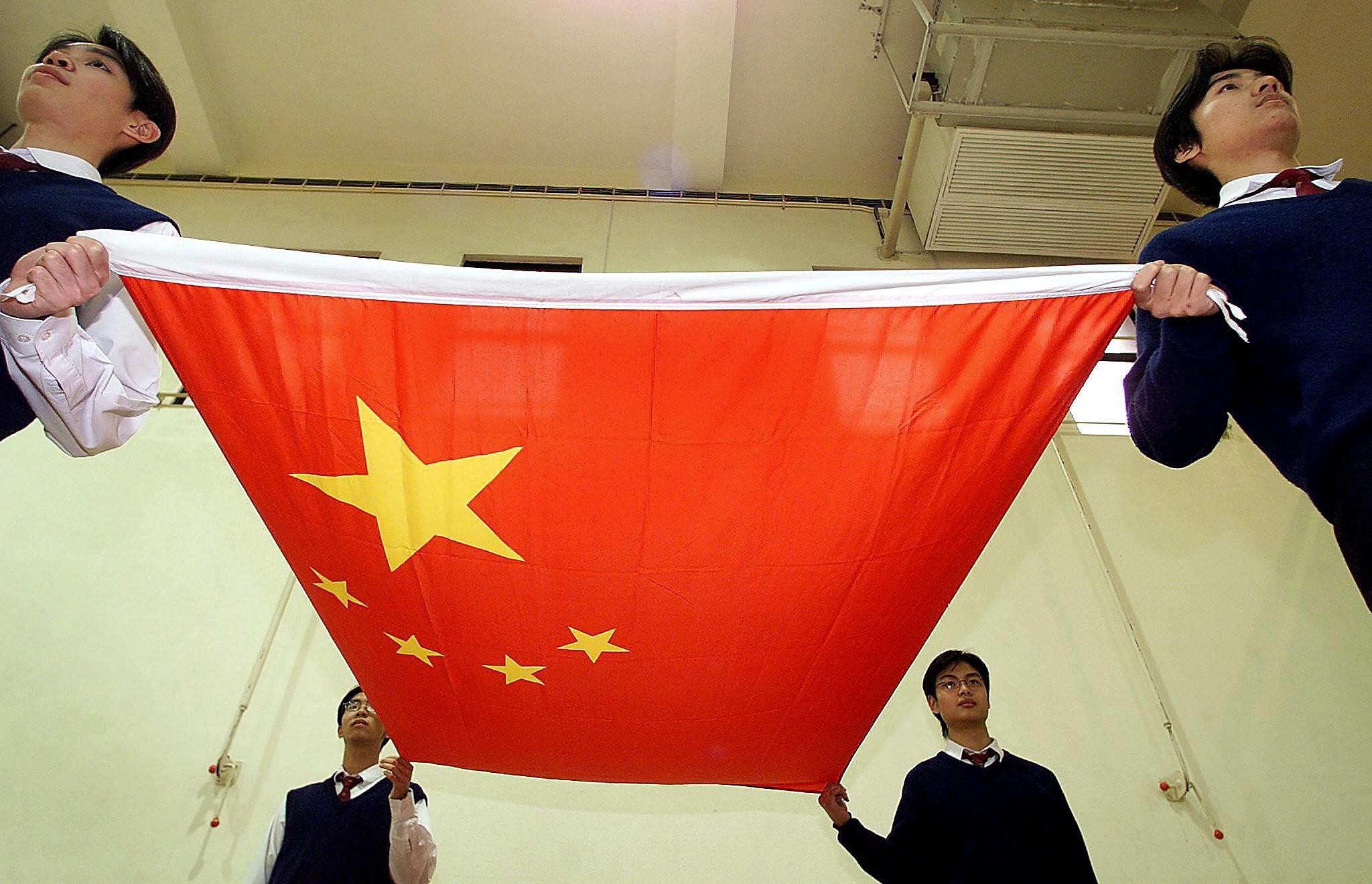 China e Irão comprometem-se a acelerar planos de cooperação para a estabilidade no Golfo Pérsico