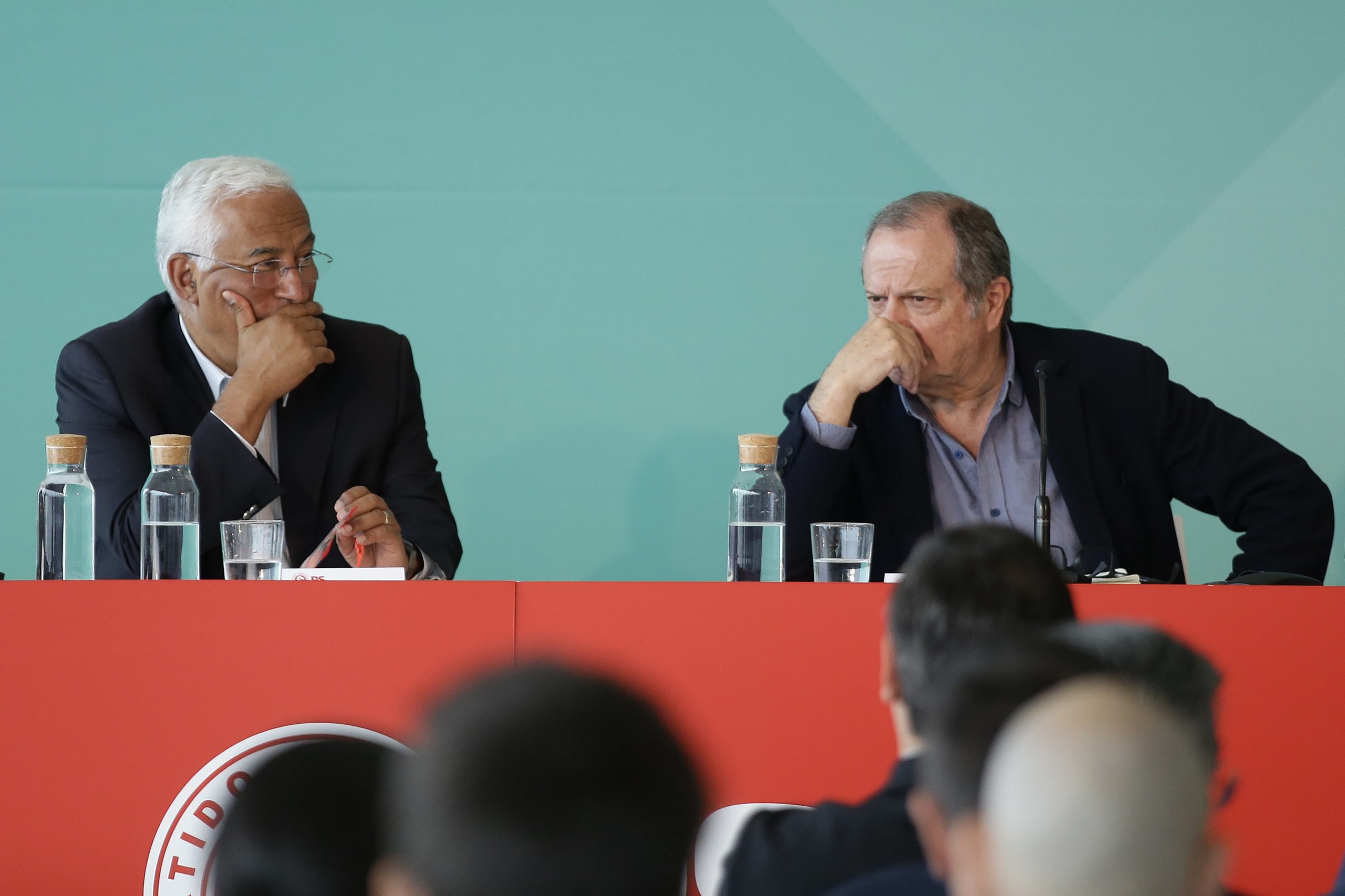 António Costa, Carlos César, Santos Silva e vários ministros na ‘rentrée’ do PS em Évora
