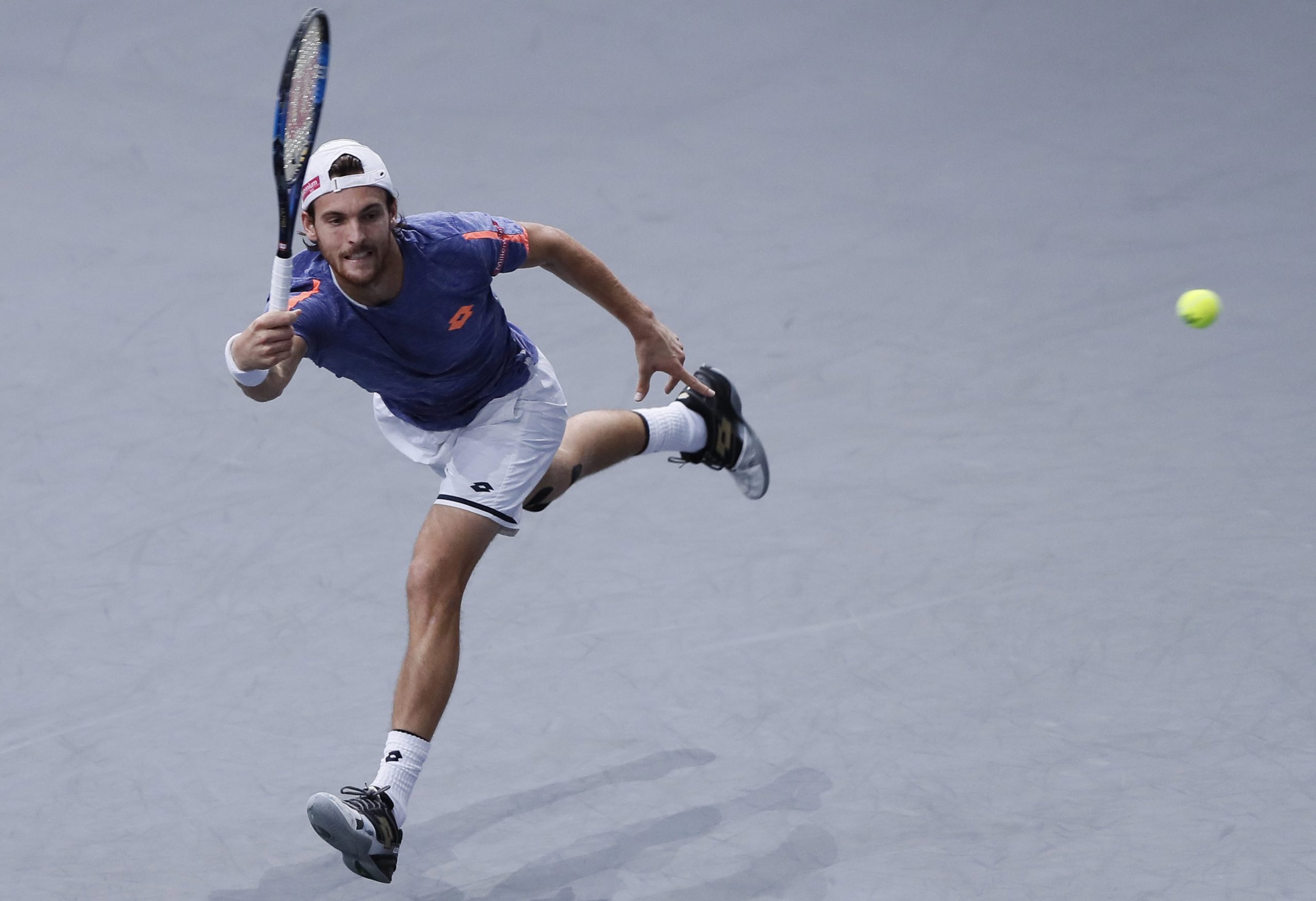 Ténis: João Sousa ‘cai’ dois lugares num ranking em que Nadal e Federer regressam ao top-5