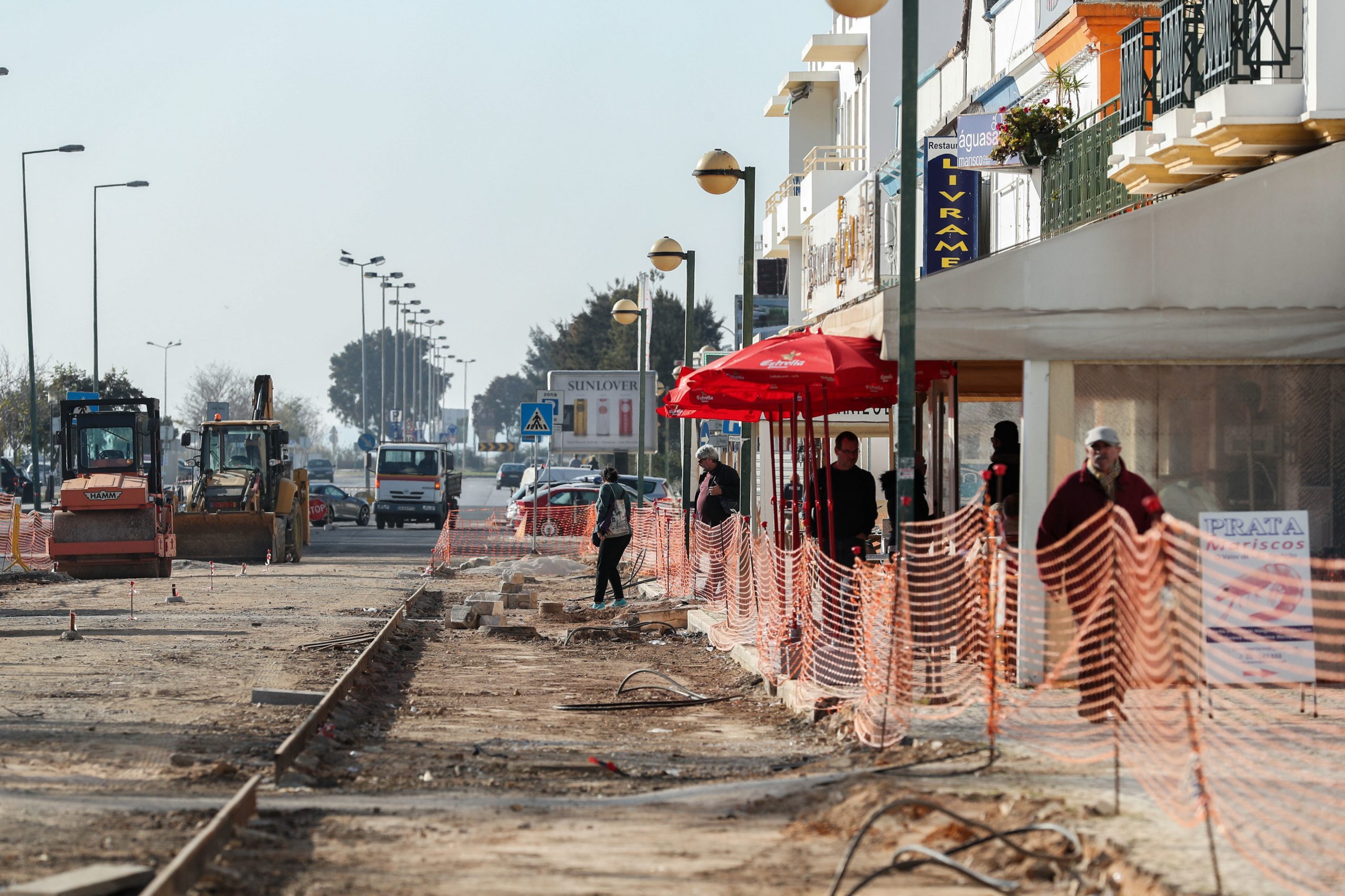 São obrigados a pagar IMT, mas os tribunais divergem . No Algarve, as autarquias consideram “imoral” devolver o imposto aos fundos imobiliários