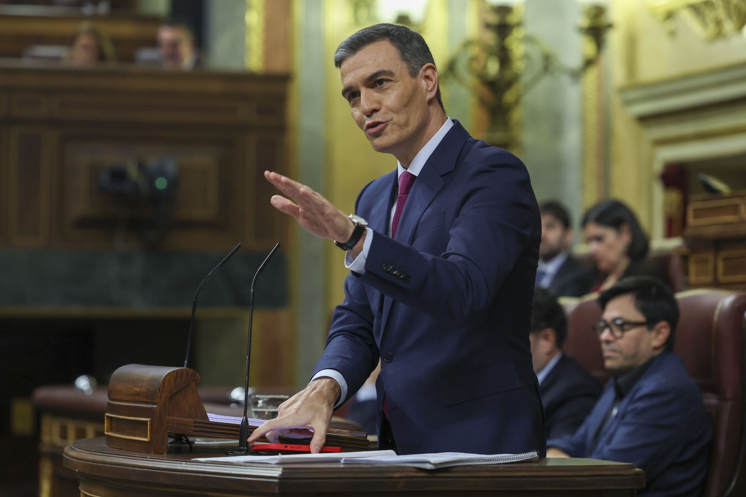 Parlamento vota hoje reeleição de Sánchez