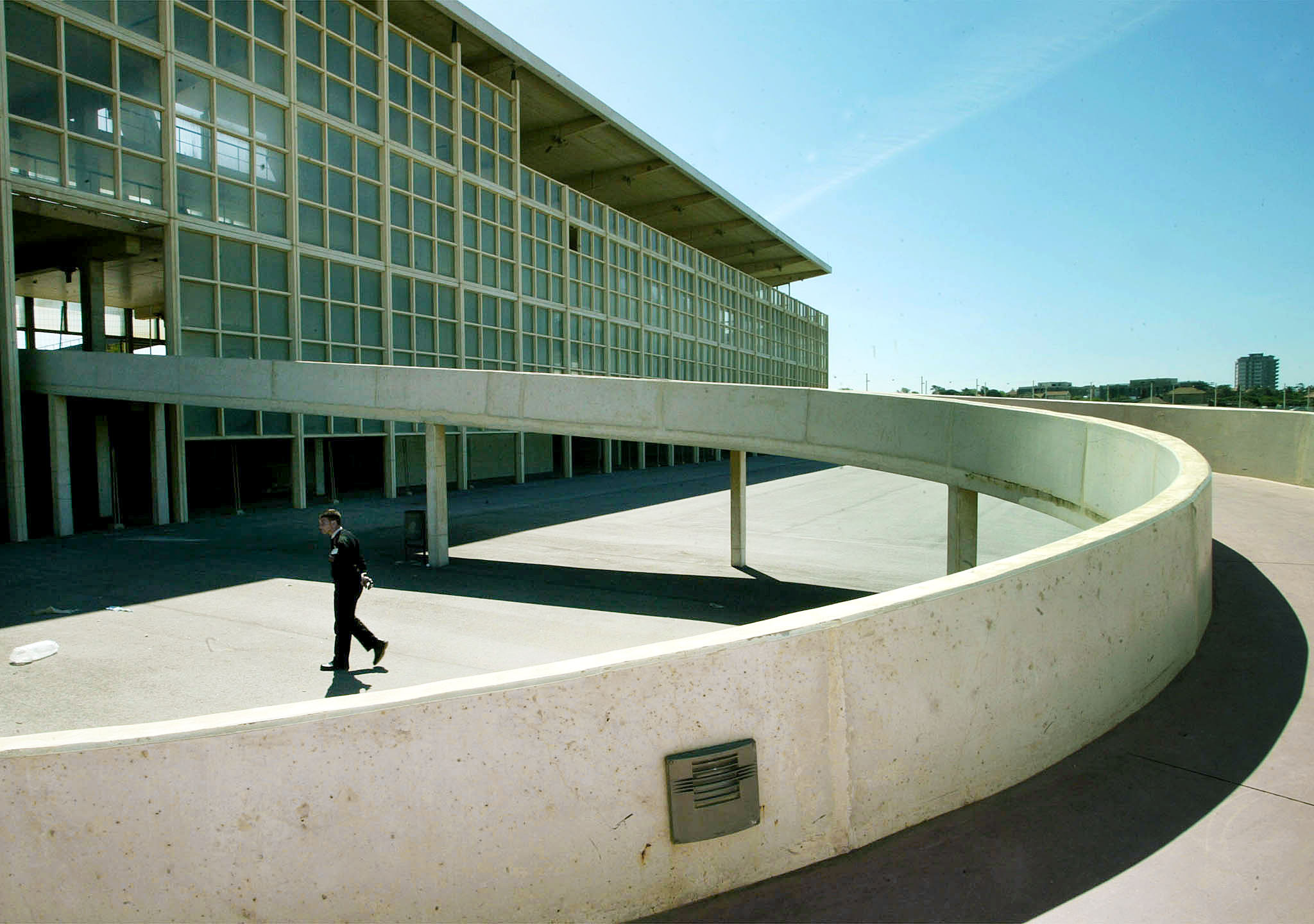 Anomalias no Edifício Transparente no Porto podem pôr pessoas em risco