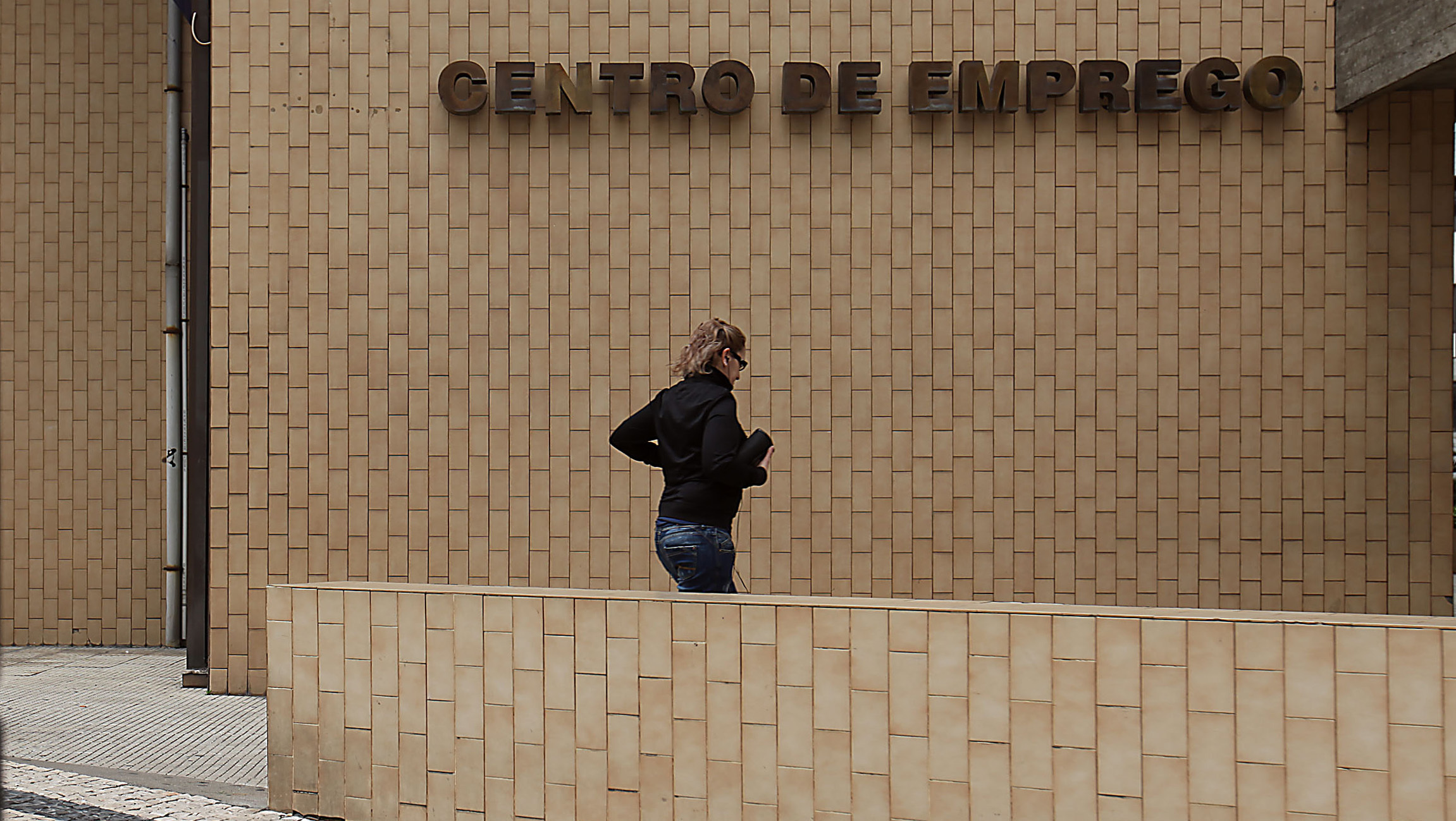 Centros de emprego voltam à normalidade mas continuam a usar canais à distância