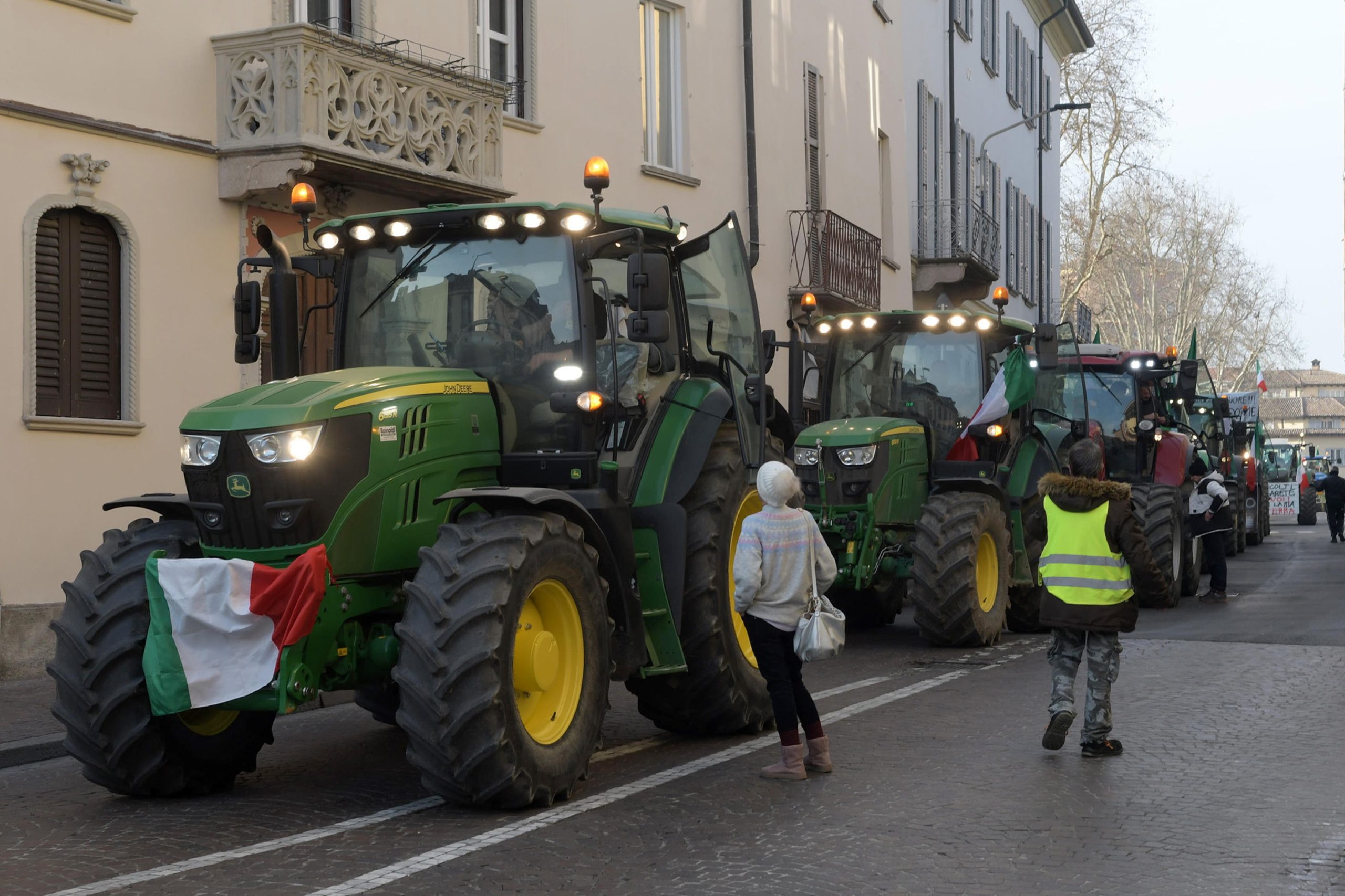 Protestos dos agricultores e guerra na Ucrânia em debate na próxima sessão do Parlamento Europeu