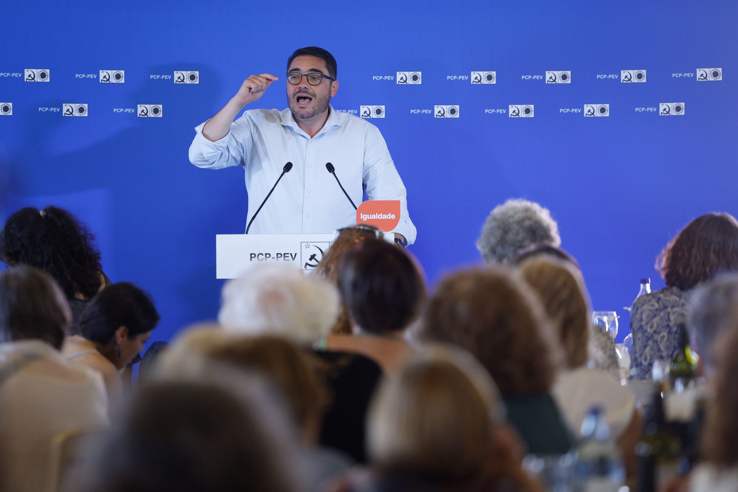 CDU critica Marcelo por não ter vetado plano para migrações