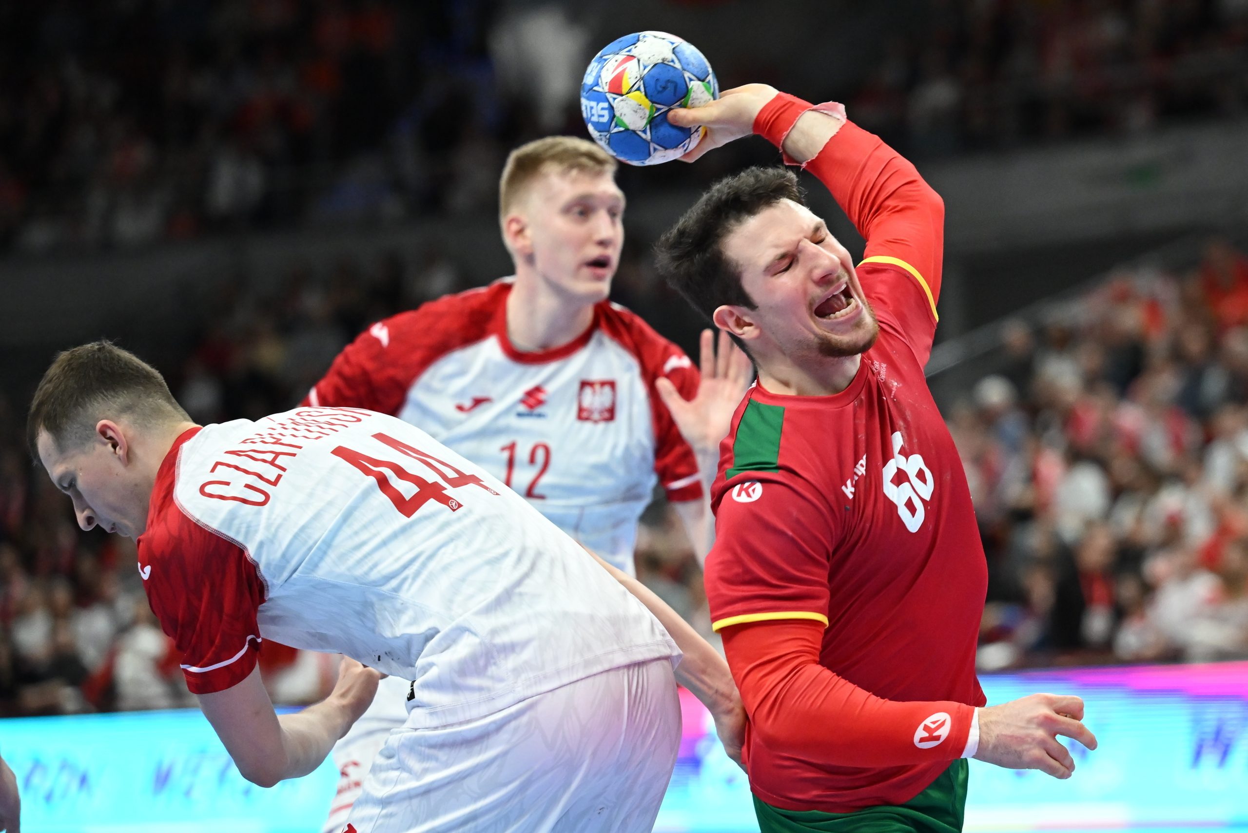 Andebol: Portugal empata na Polónia e mantém-se na corrida ao quarto Europeu seguido