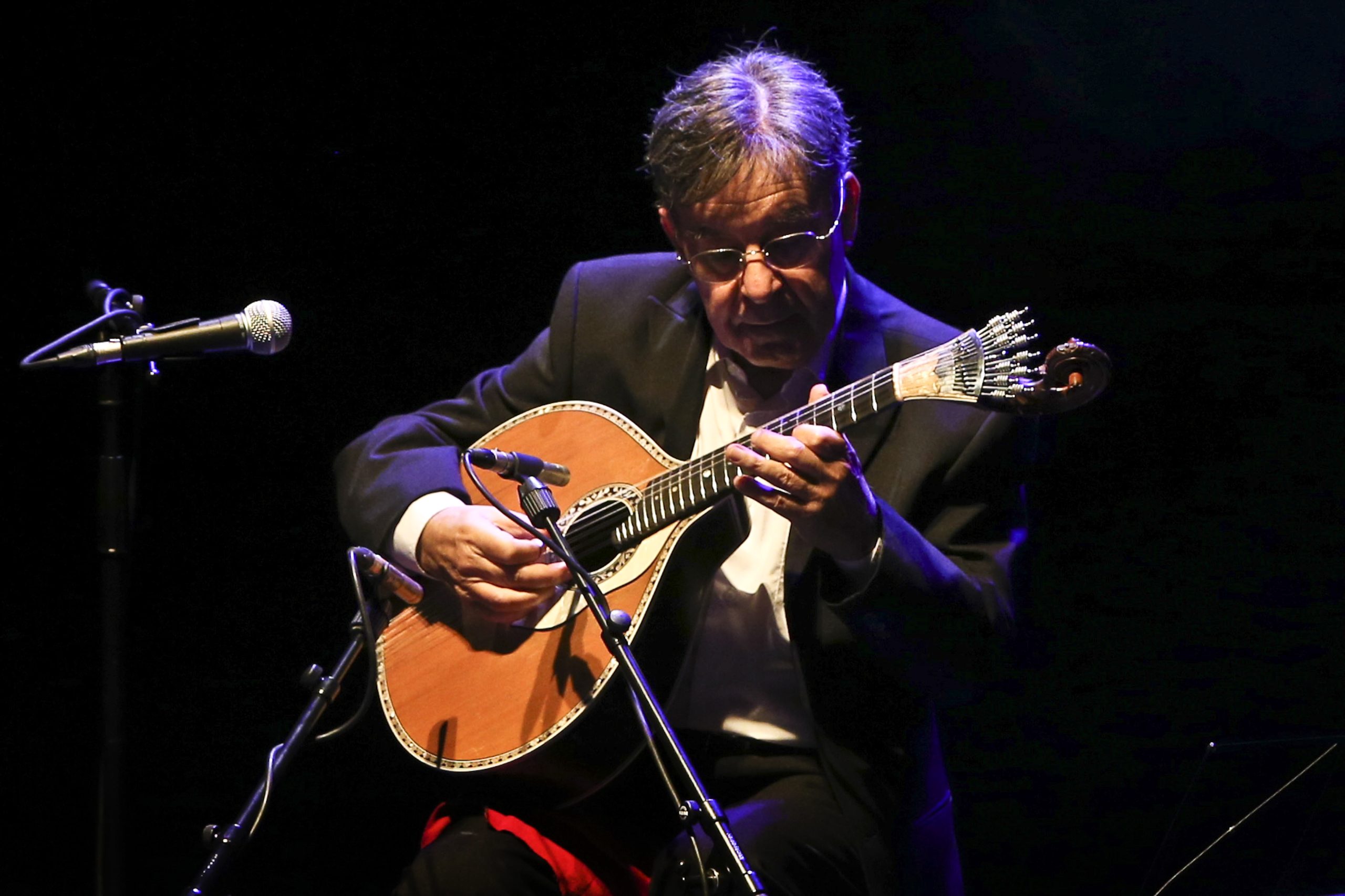 No dia em que faz 80 anos, António Chainho vai estrear um novo tema em direto na Internet