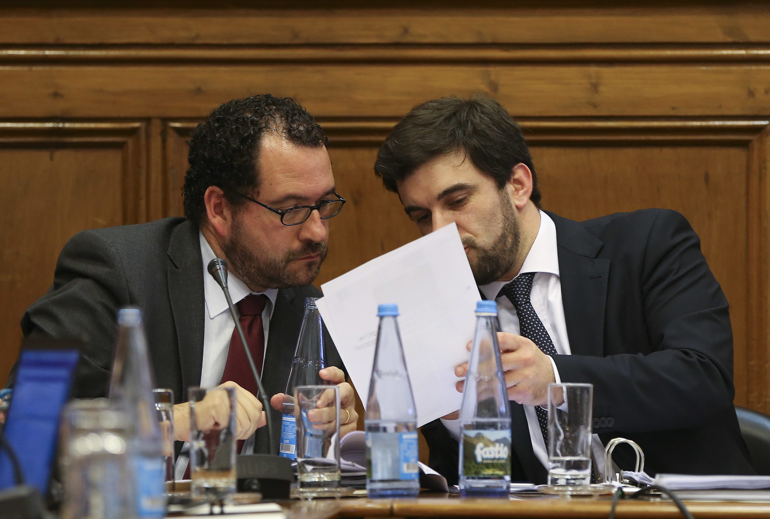 Governo anuncia que distribuição de 600 mil computadores pelos alunos está prestes a acontecer