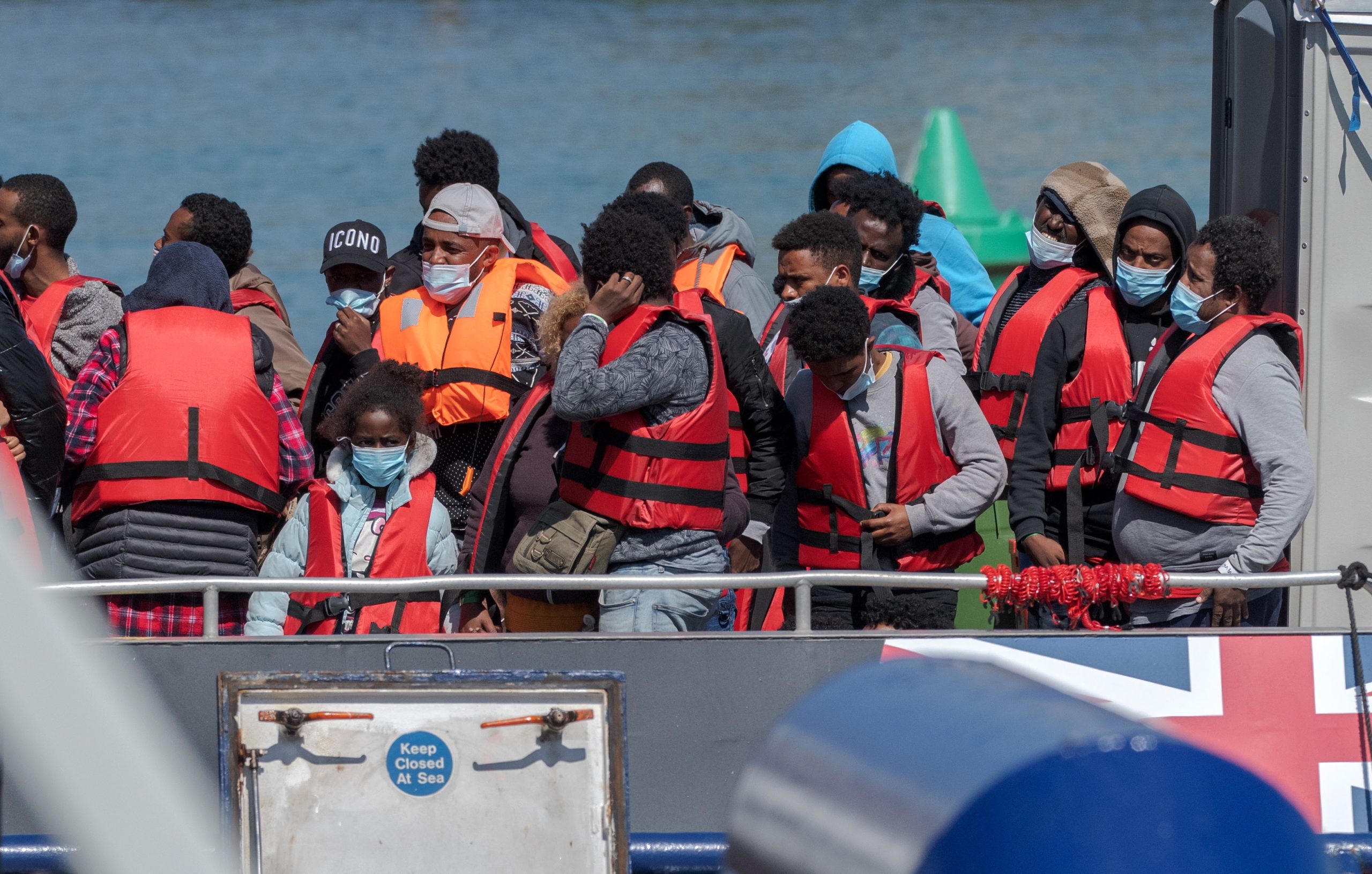 Acordo Reino Unido-França sobre migrantes entra hoje em vigor