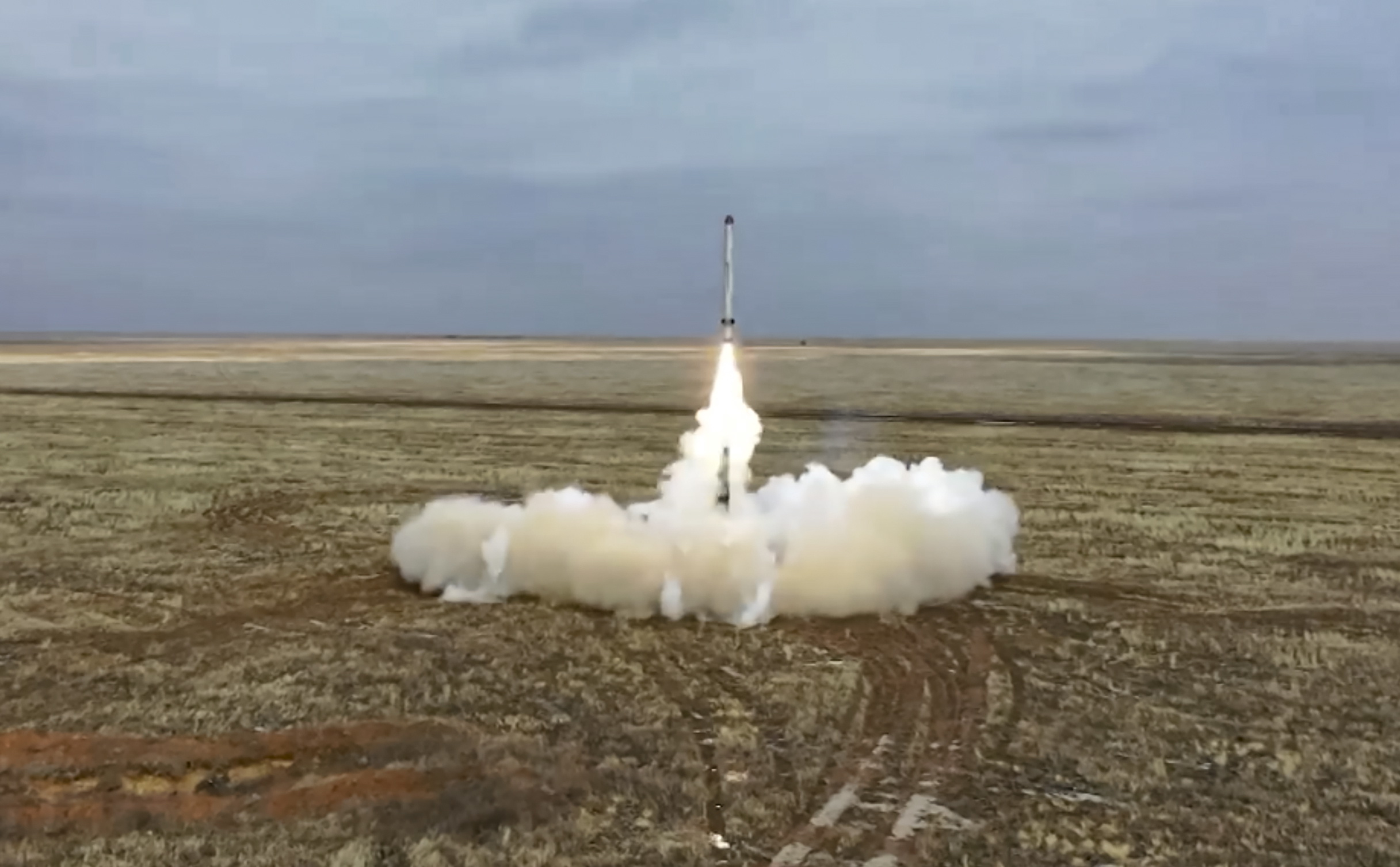 Putin coloca míssil nuclear ‘Killjoy’ na Bielorrússia. Pode atingir Londres em nove minutos