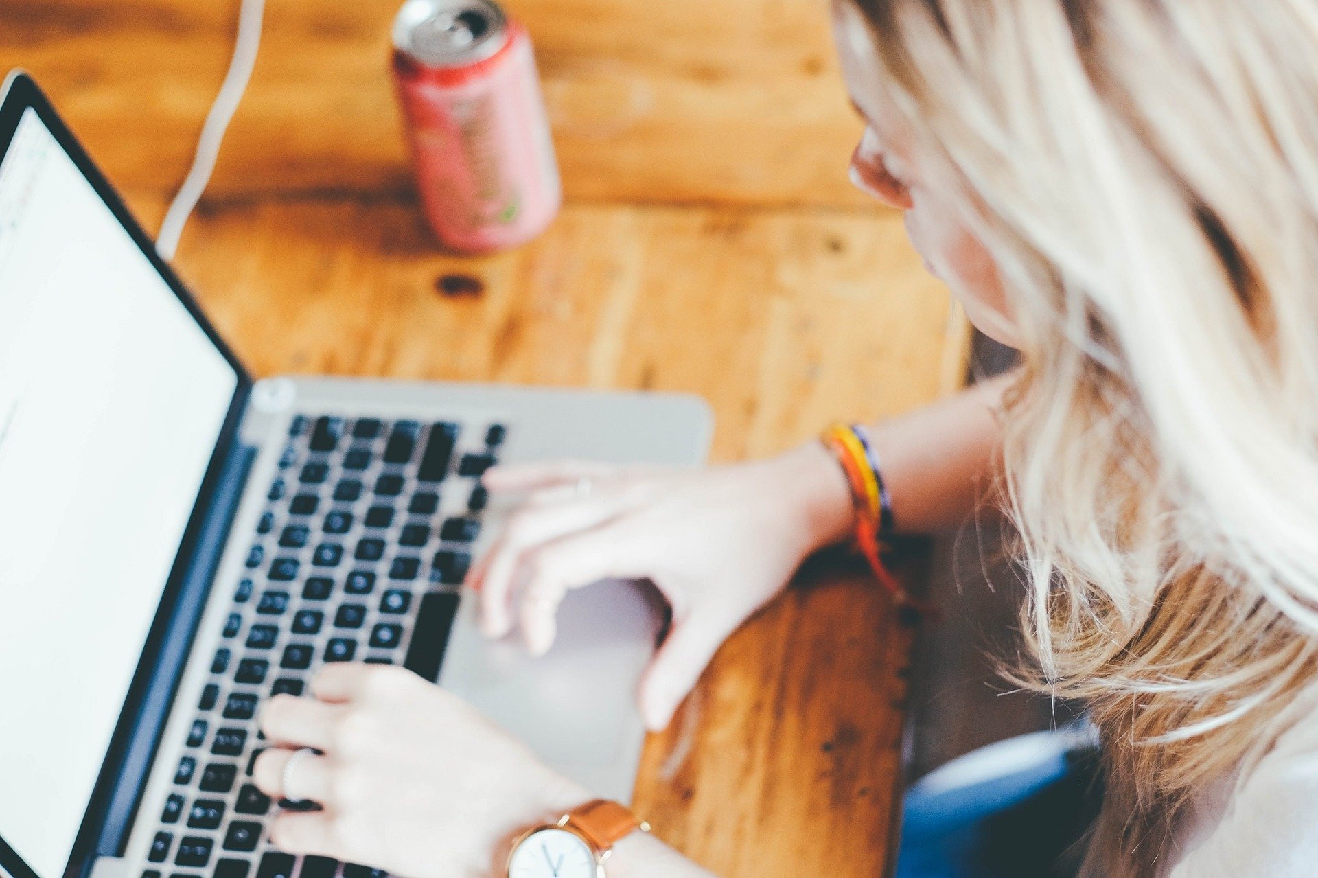 Escola Digital para Todos adotada em 50 concelhos do país