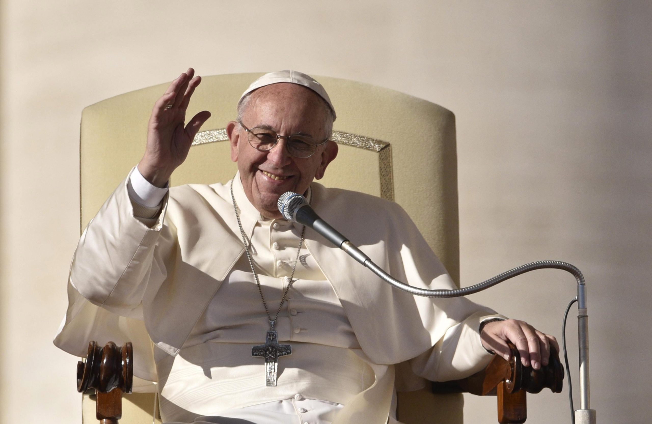 Papa Francisco afirma que Europa precisa de líderes