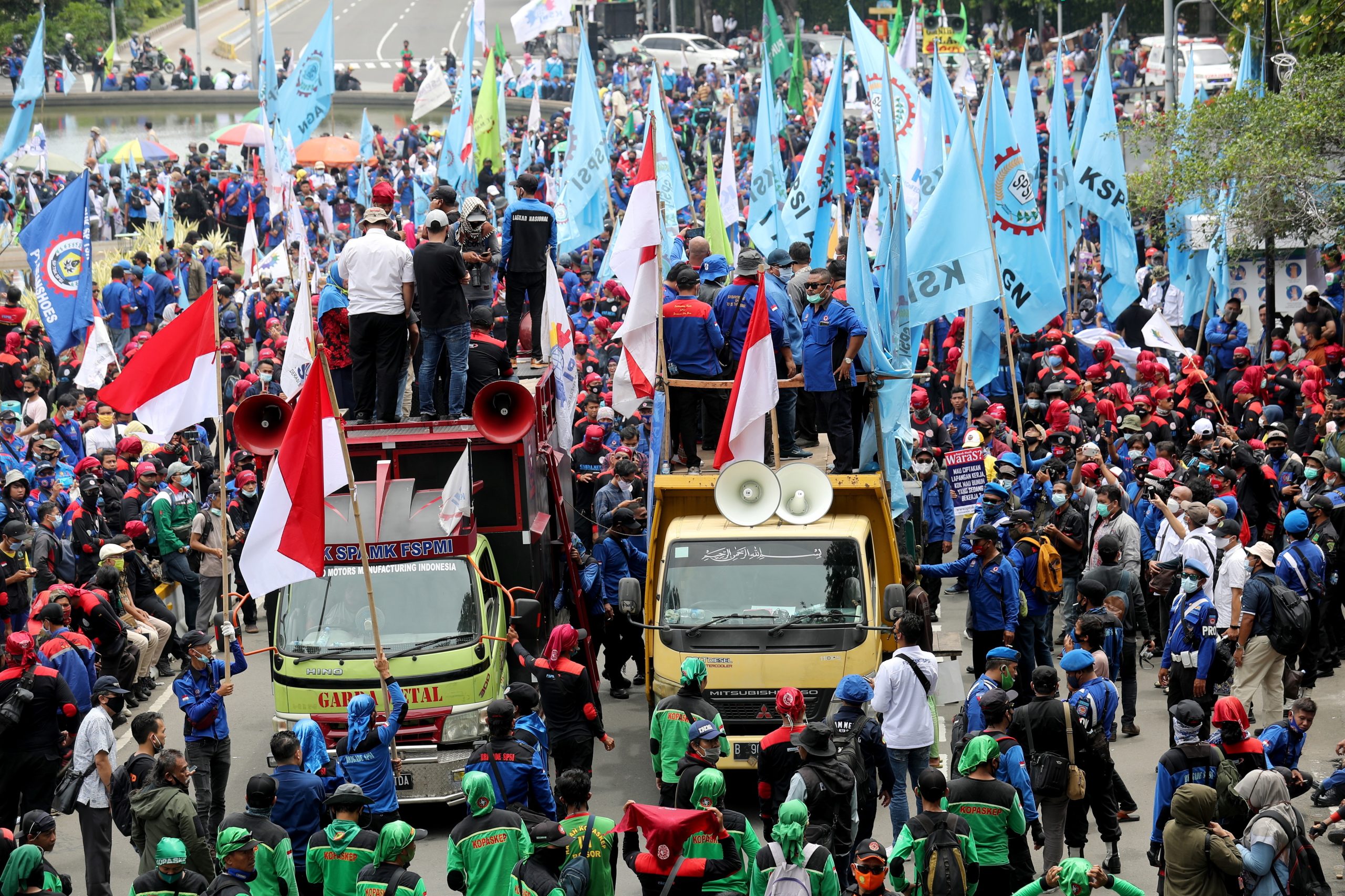 Milhares voltam a sair à rua em protesto contra reforma laboral na Indonésia