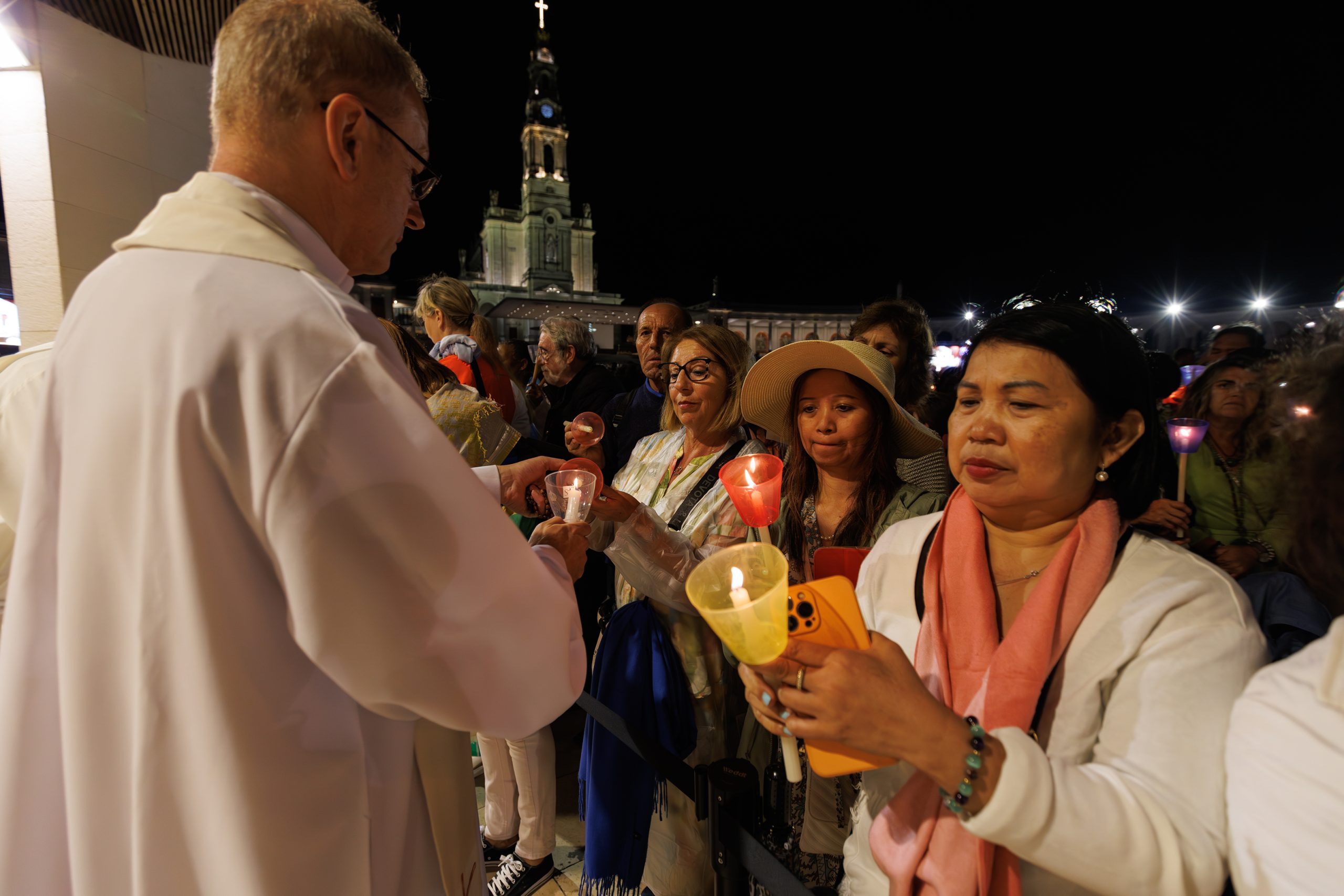 “Para Deus não há estrangeiros”. Milhares de migrantes em Fátima na peregrinação internacional de agosto