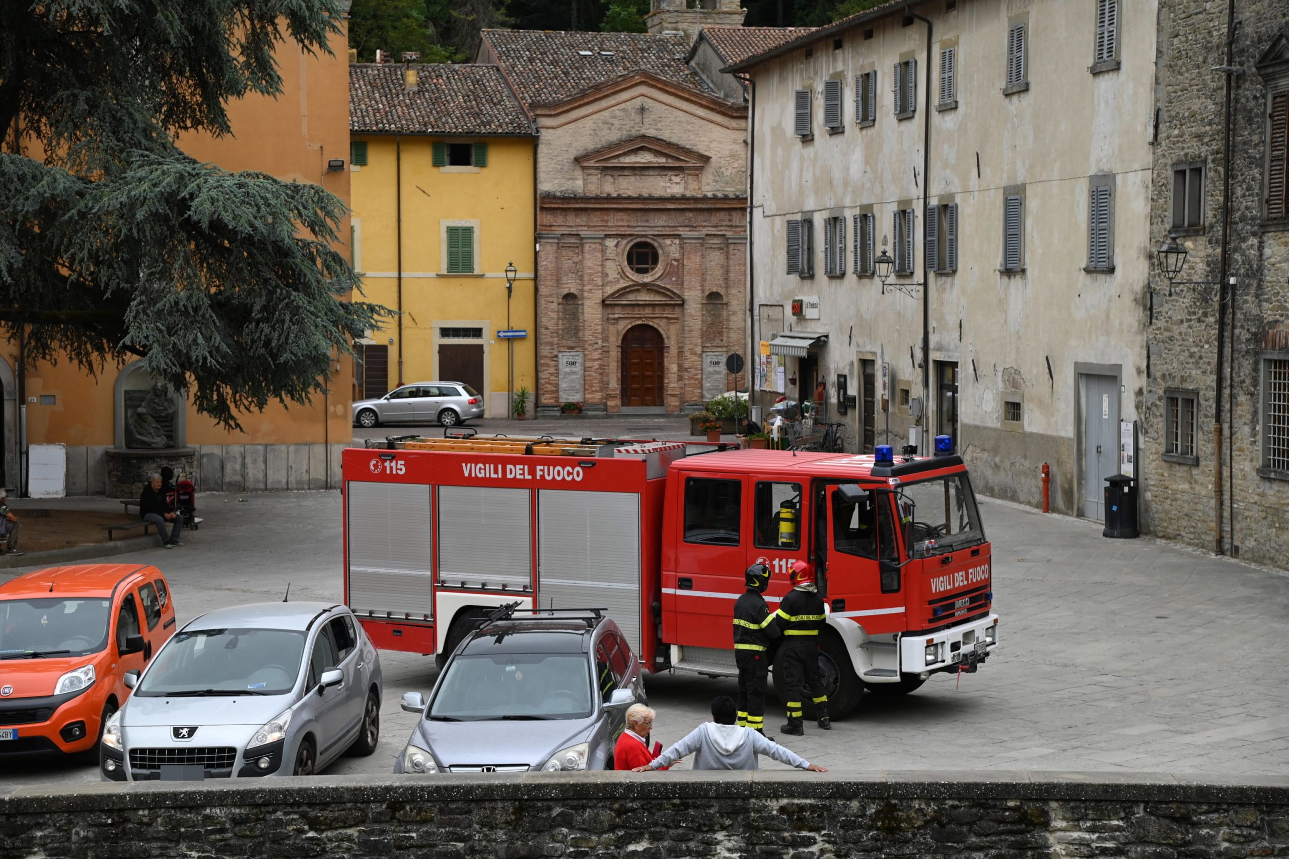 Explosão numa bomba de gasolina em Roma faz pelo menos 21 feridos