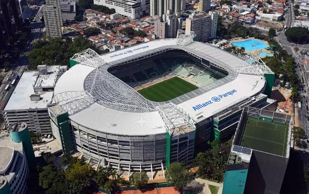 Palmeiras livra-se de Scolari e vê a glória de Jesus