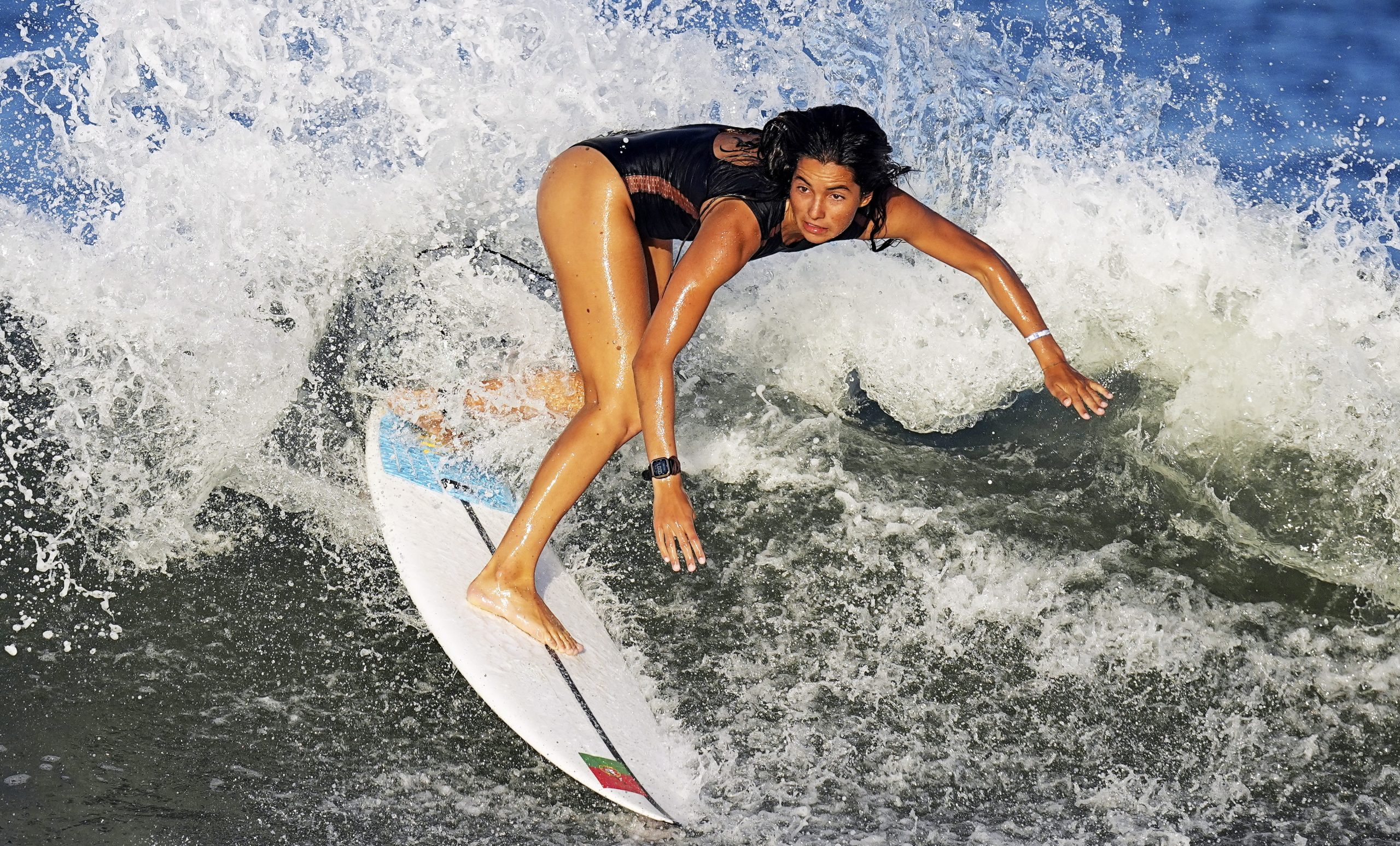 Tóquio2020: Teresa Bonvalot na terceira ronda na estreia do surf feminino