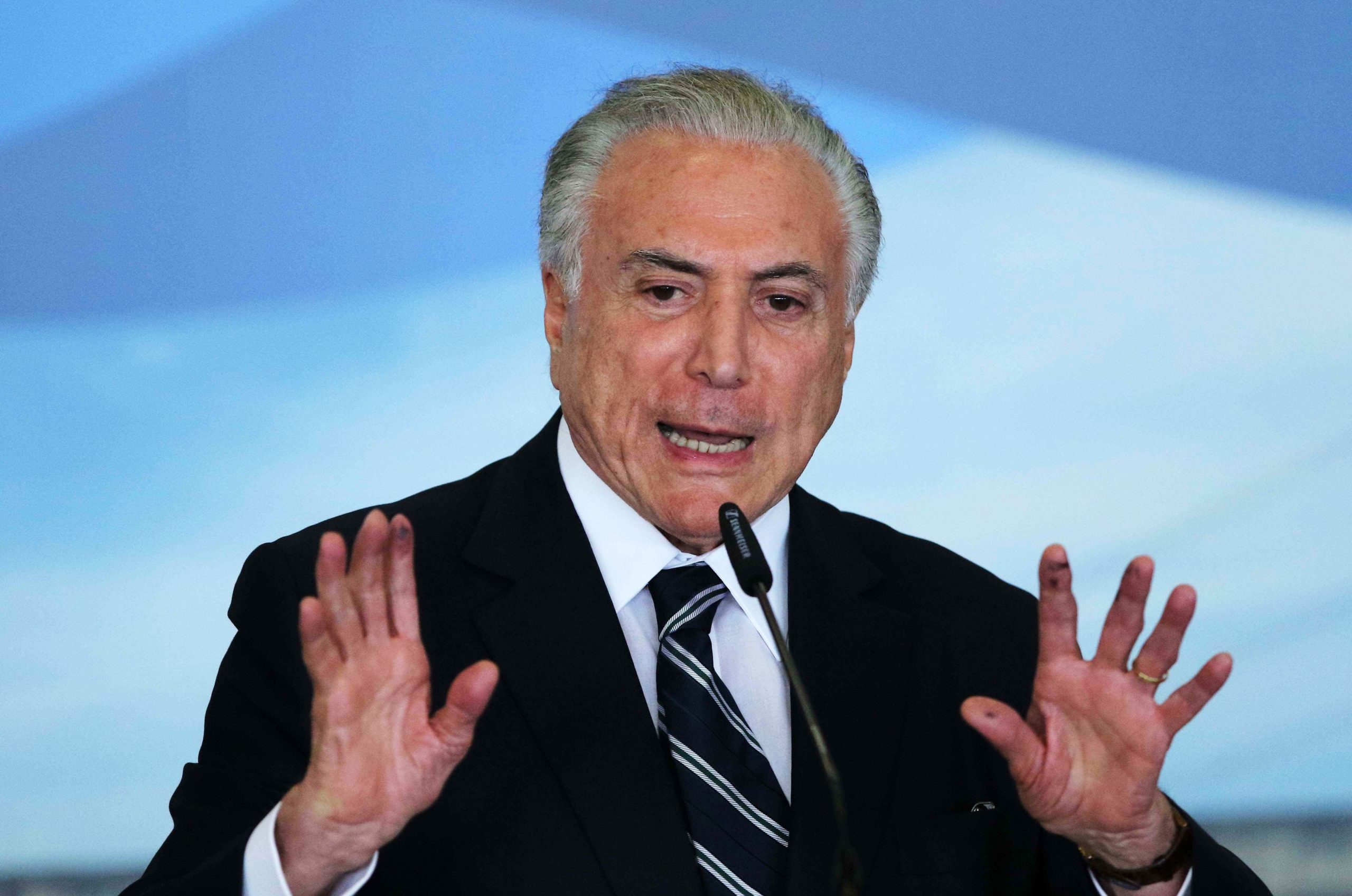 Michel Temer autoriza abate de aeronaves que violem espaço aéreo na tomada de posse de Bolsonaro