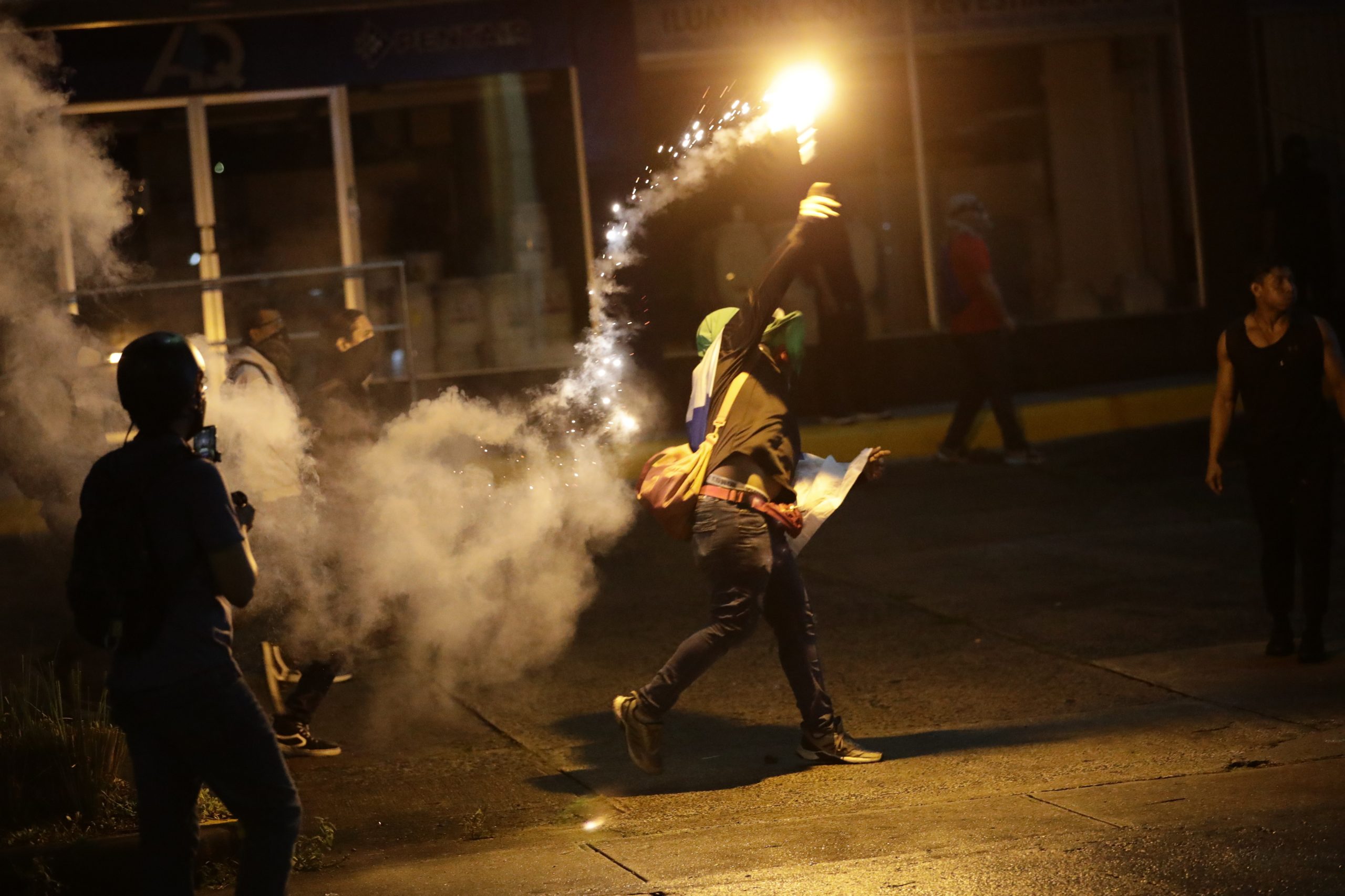 Centenas manifestam-se pelo quarto dia contra mina de cobre no Panamá