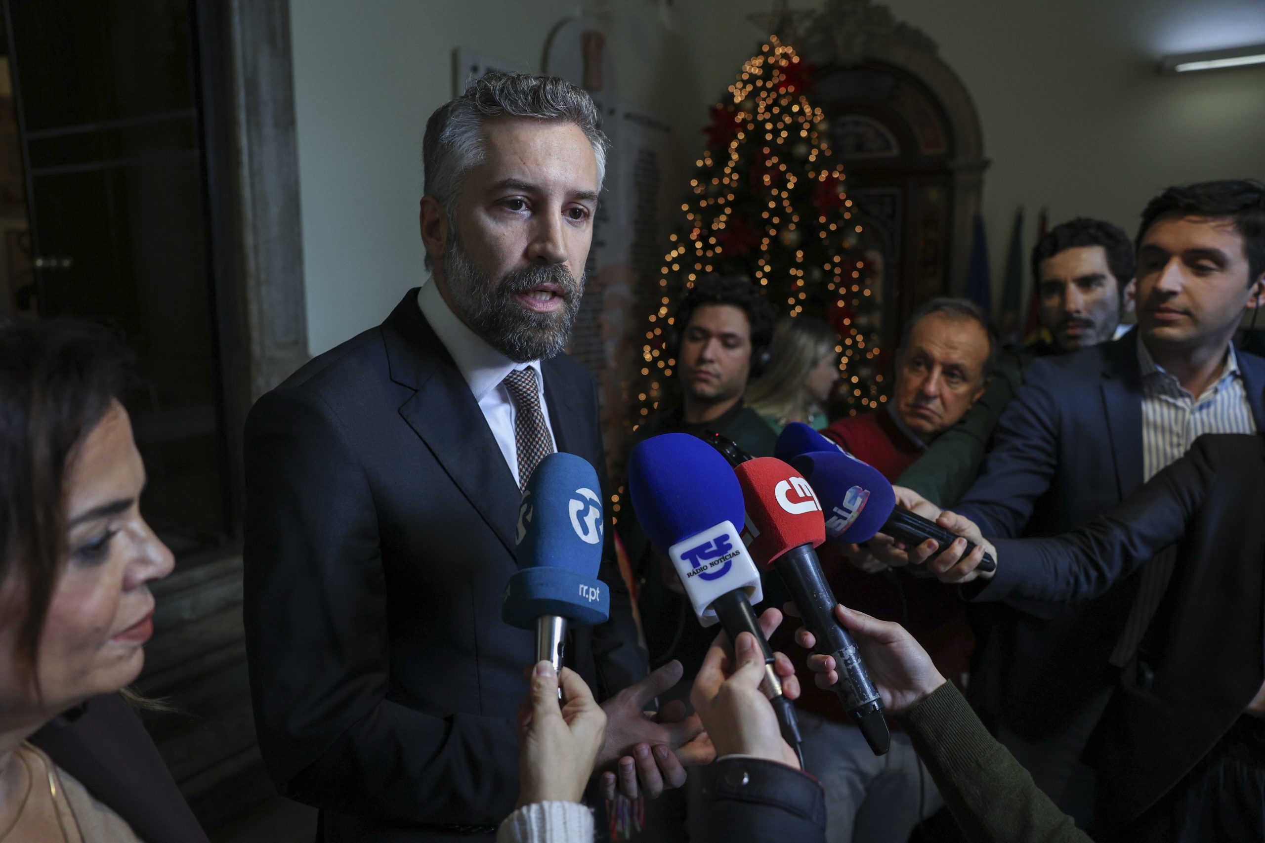 PS acusa Governo de estar a descapitalizar e a privatizar o Serviço Nacional de Saúde