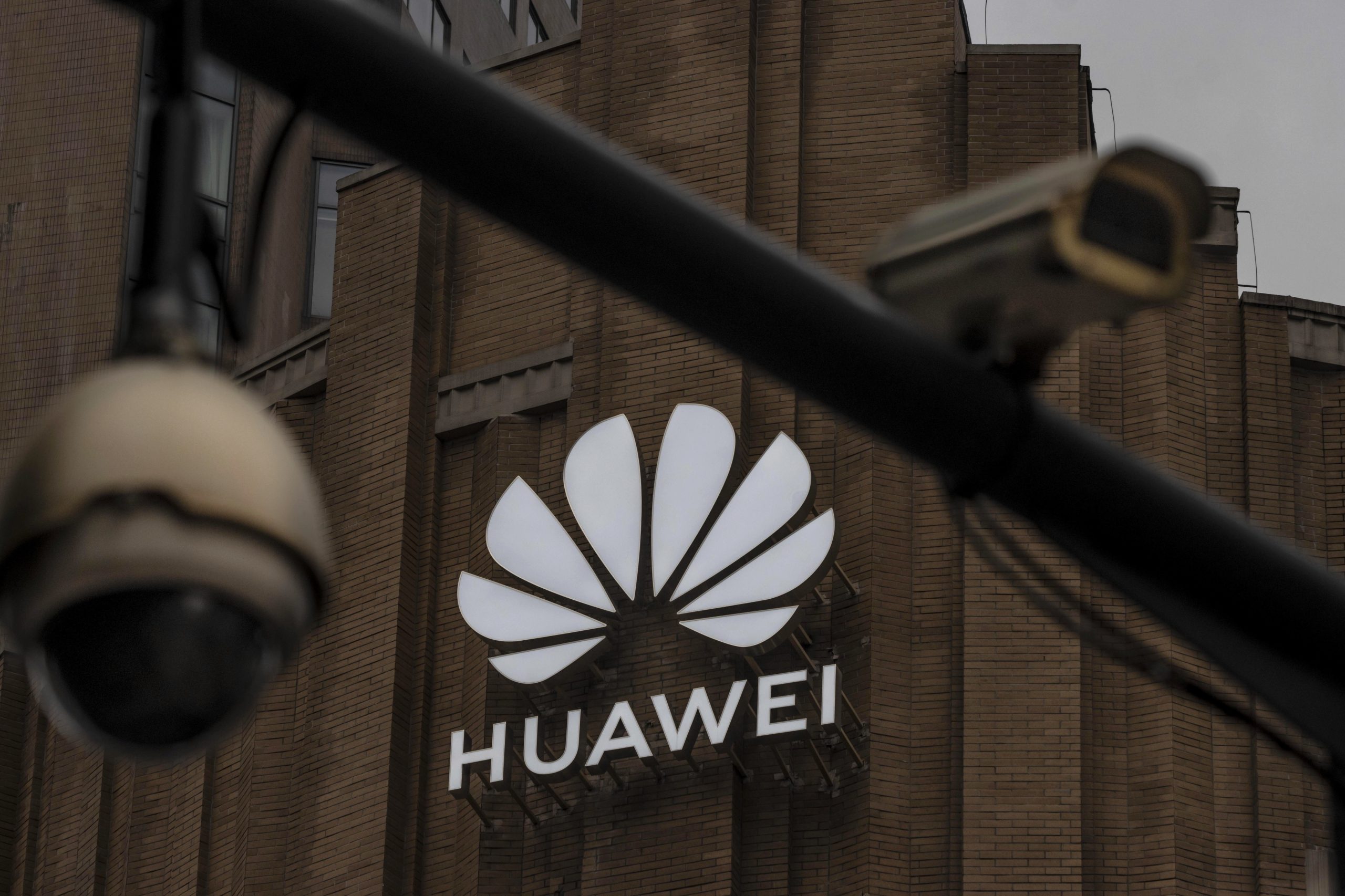 Tribunal sueco suspende decisão de banir Huawei no país