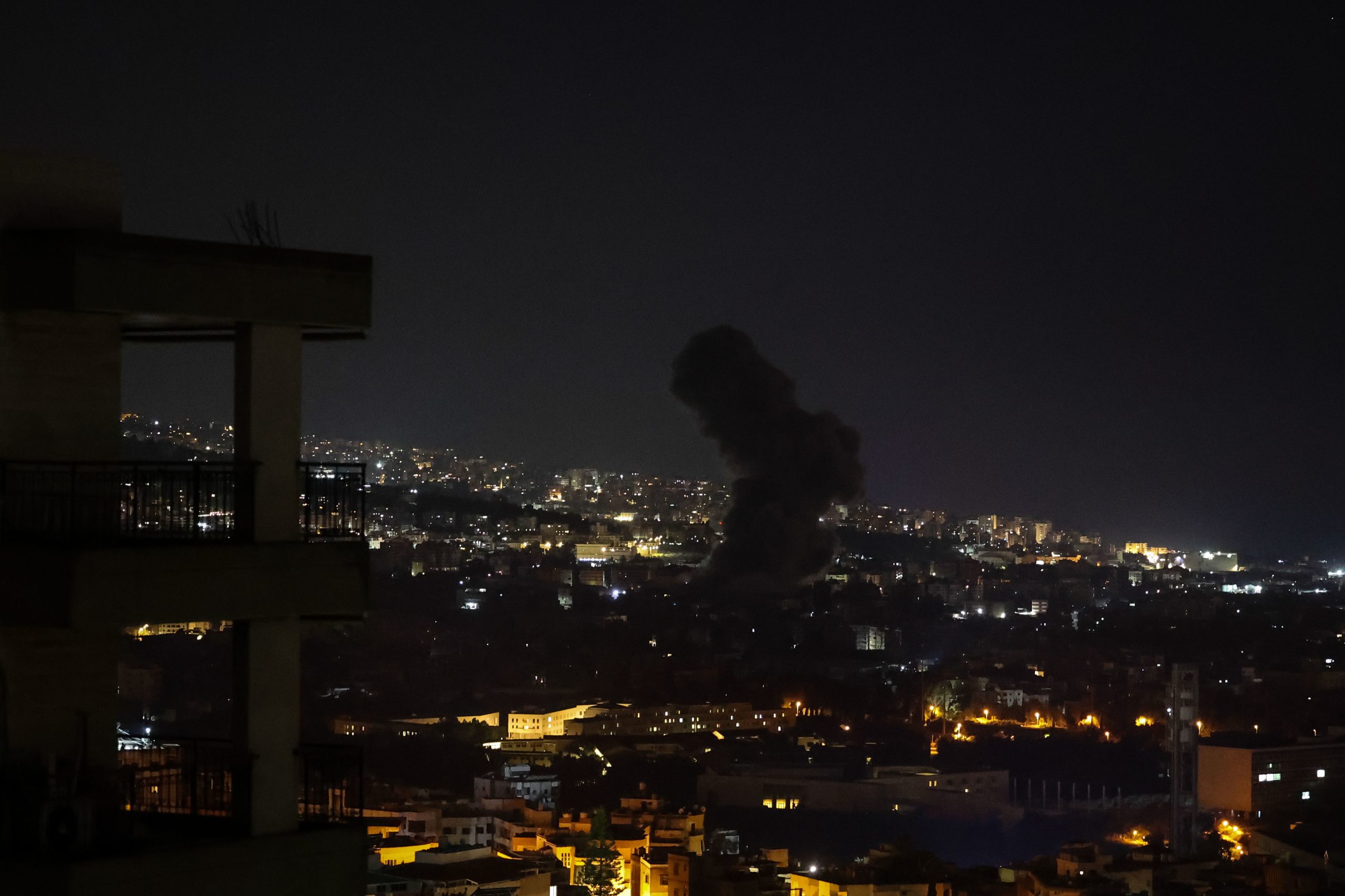 Reportados bombardeamentos de Israel no sul de Beirute