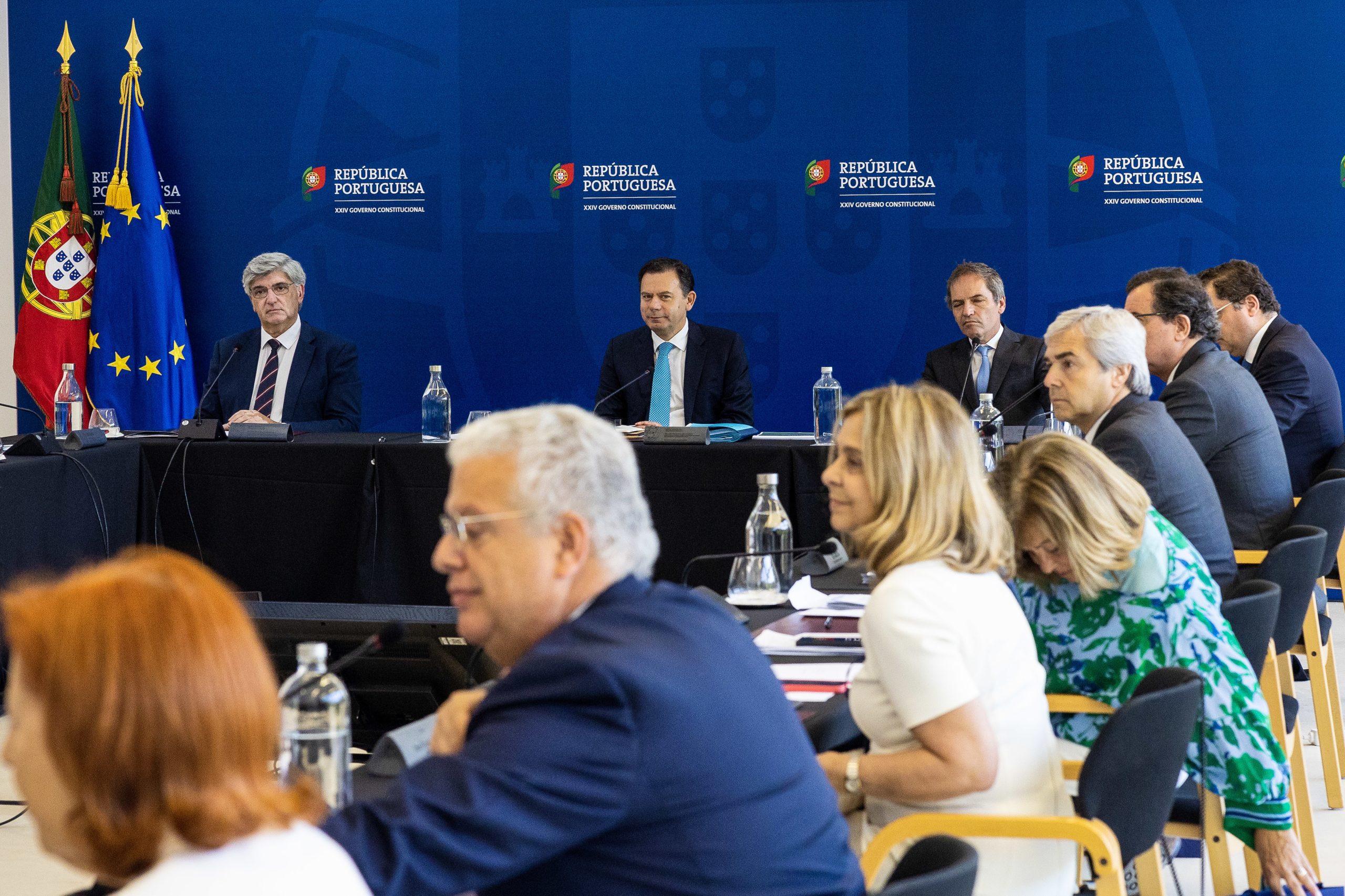 Autorização para Governo legislar sobre IRC e IVA de caixa tem duração de 180 dias