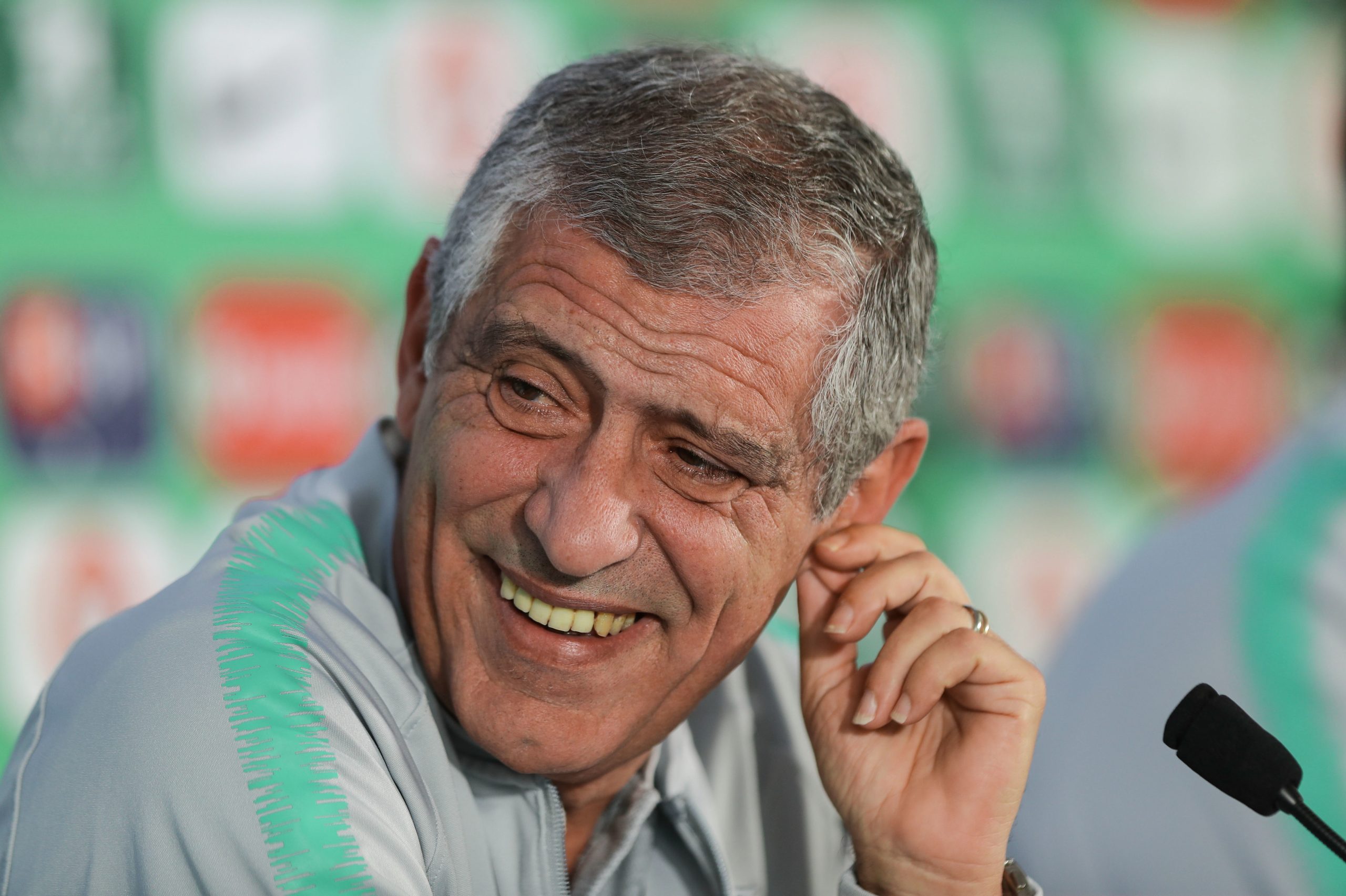 Fernando Santos renova com seleção até 2024