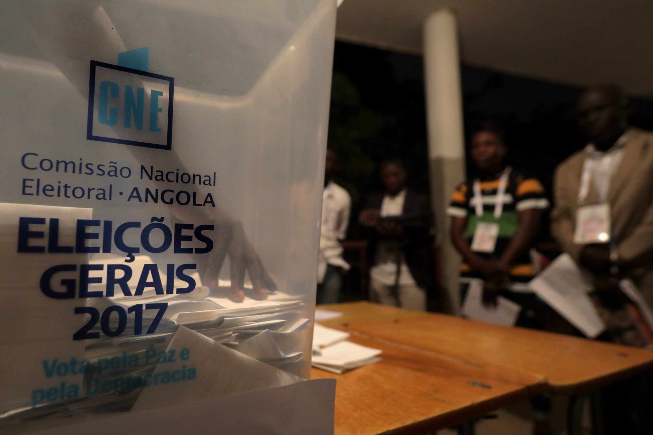 CNE suspende reunião devido a novas reclamações da UNITA e CASA-CE