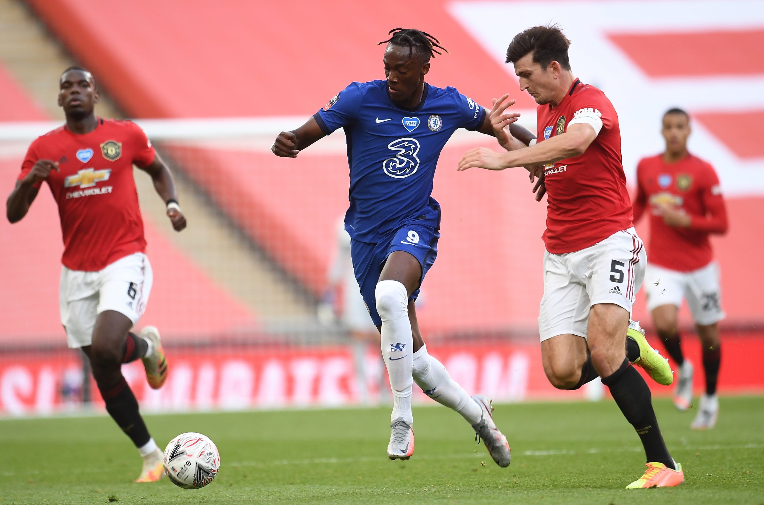 Taça de Inglaterra: Chelsea bate Manchester United 3-1 e marca lugar na final contra Arsenal