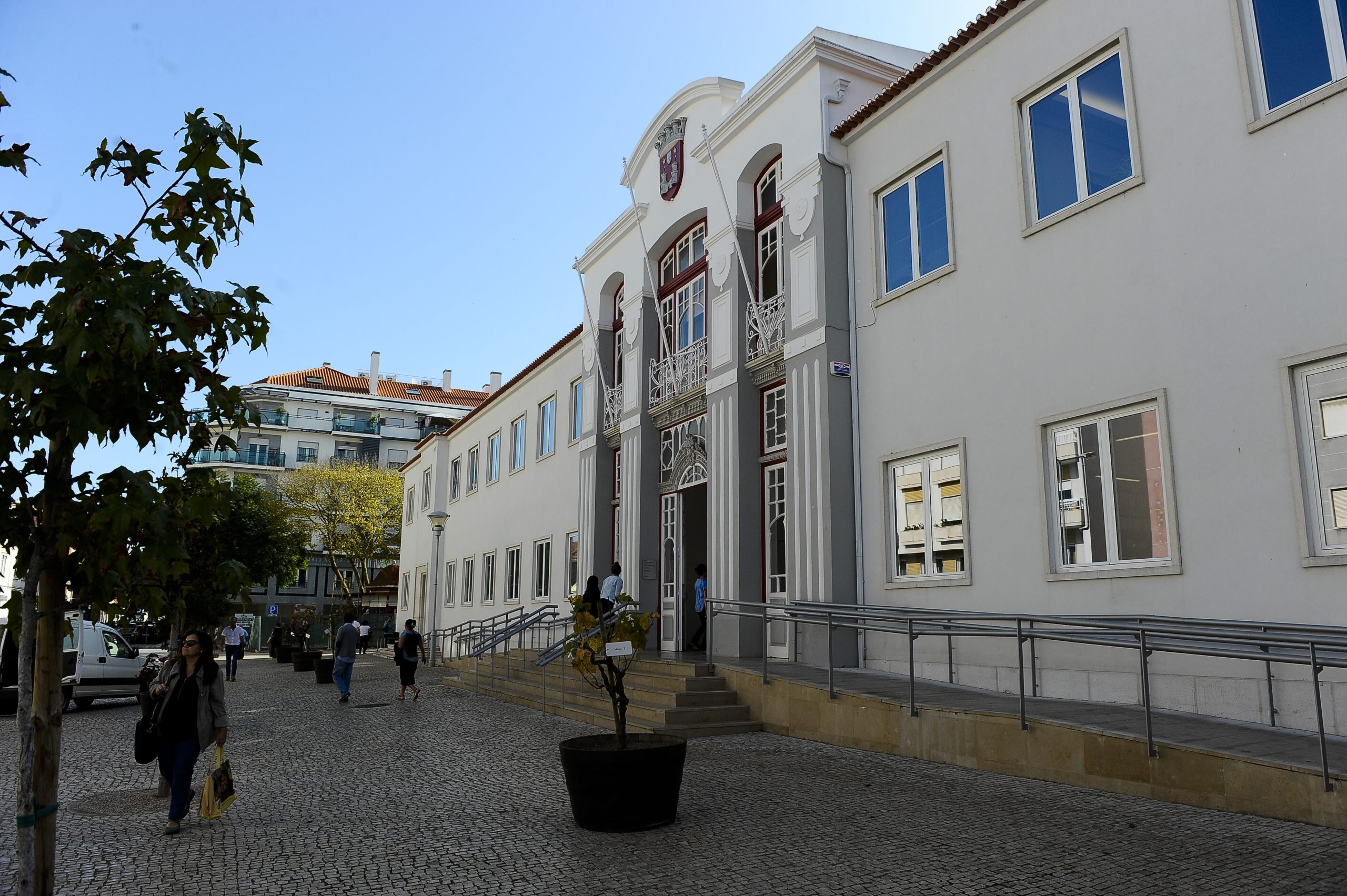 Câmara de Torres Vedras denuncia alegados benefícios fiscais dados indevidamente a vereadora