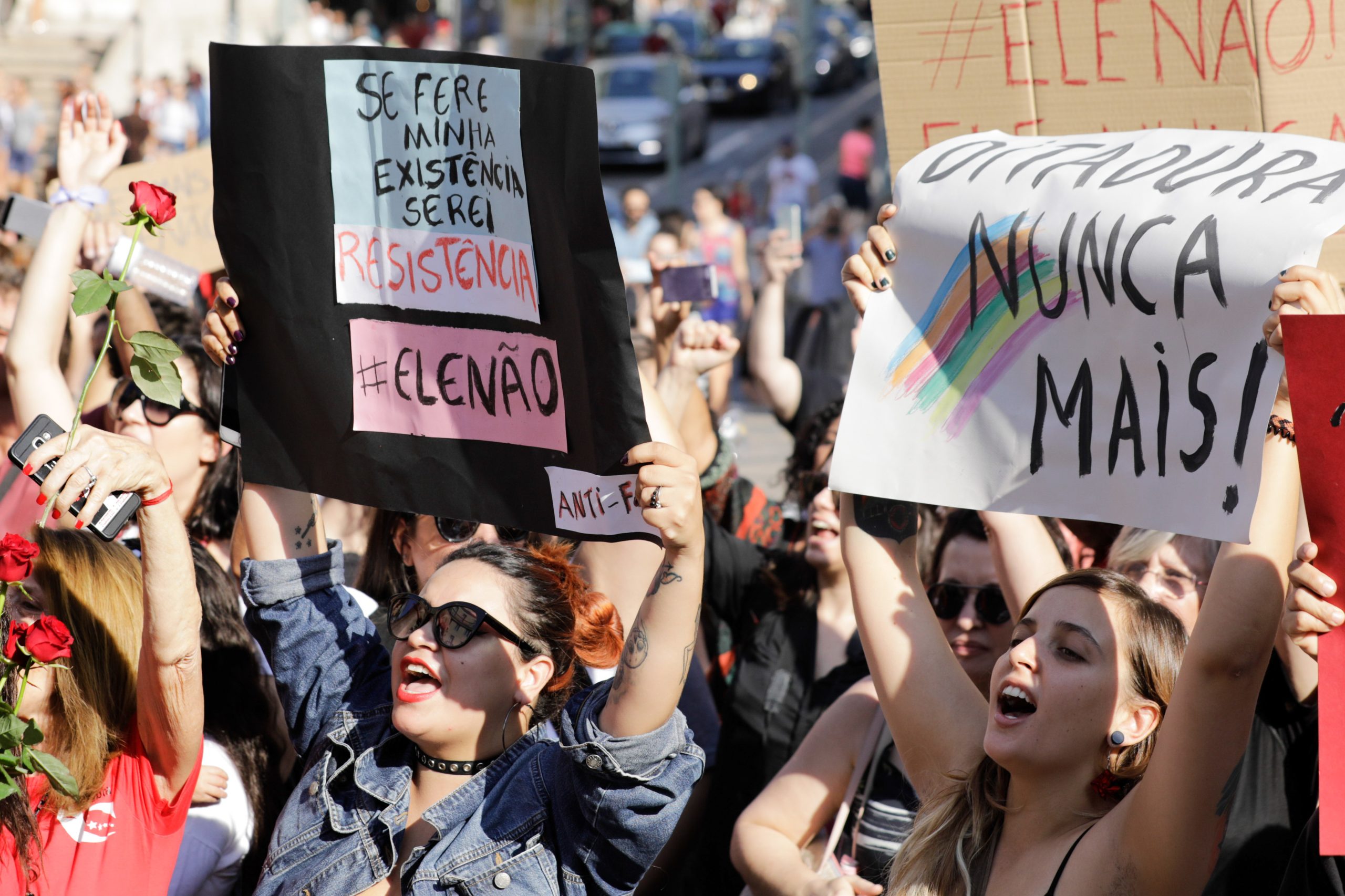 Eleições no Brasil: Em Lisboa cantou-se para “derrotar o ódio e pregar o amor”