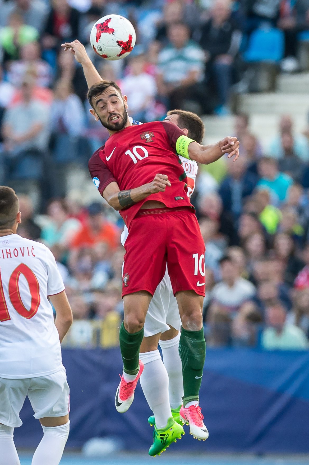 Oficial: Bruno Fernandes assina pelo Sporting com cláusula de 100 milhões