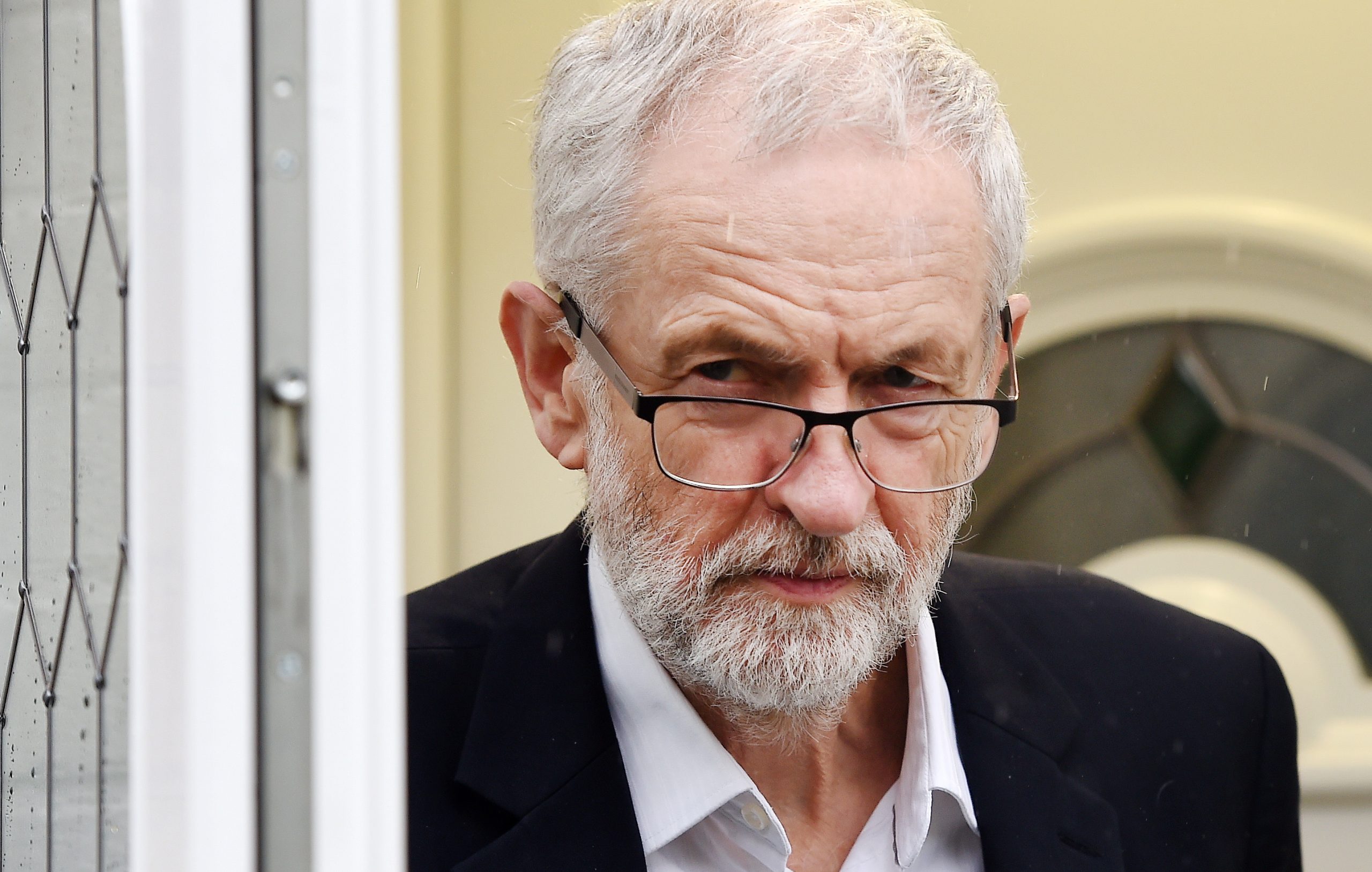 Brexit: Corbyn desafia May a inspirar-se no Liverpool para conseguir um “bom resultado na Europa”