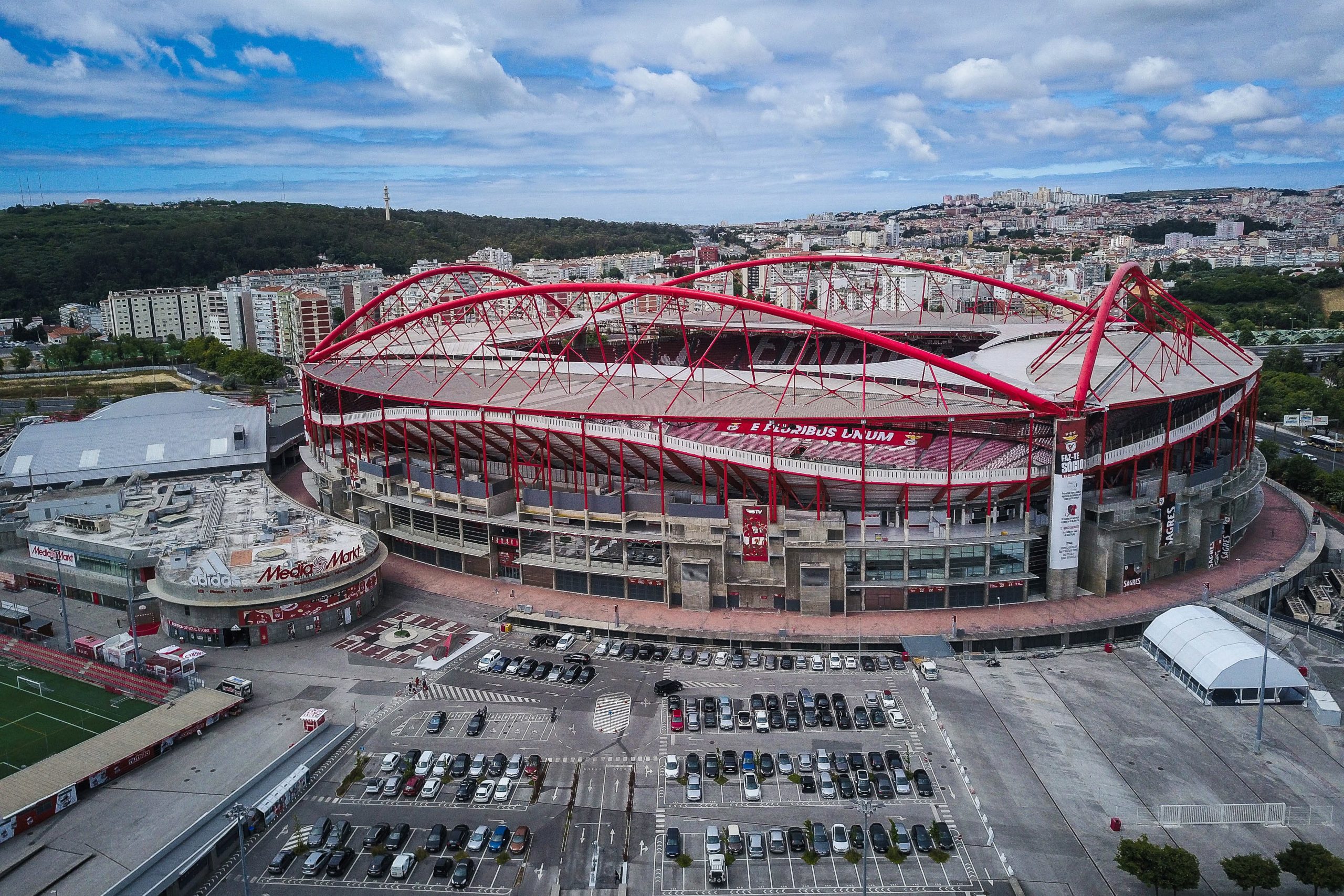 Benfica-Juventus condiciona trânsito junto ao Estádio da Luz